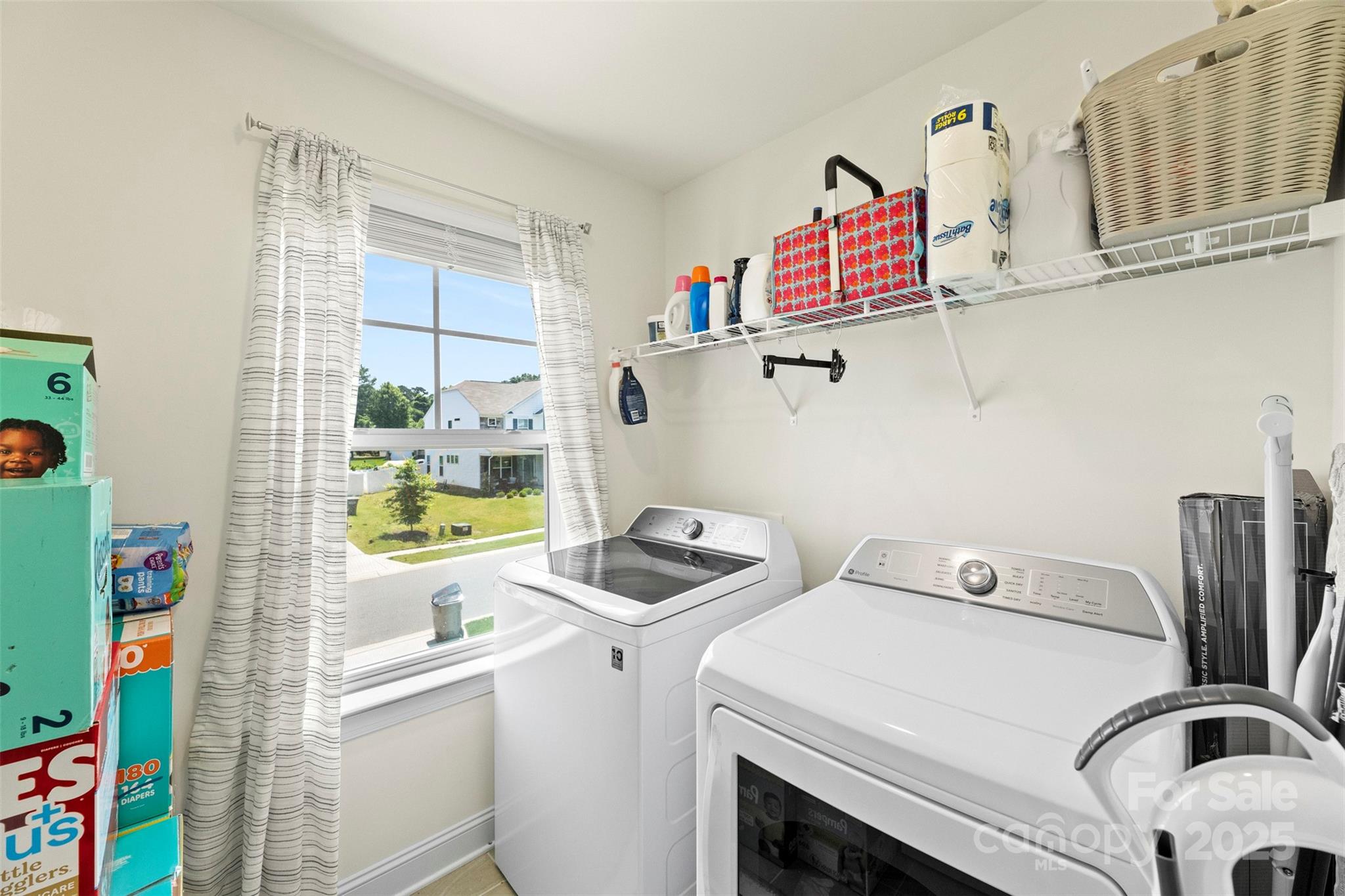 Gastonia, North Carolina, 28054, United States, 4 Bedrooms Bedrooms, ,3 BathroomsBathrooms,Residential,For Sale,1857176