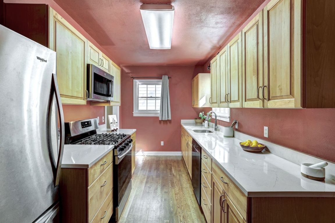 Austin, Texas, 78751, United States, 2 Bedrooms Bedrooms, ,2 BathroomsBathrooms,Residential,For Sale,1989110