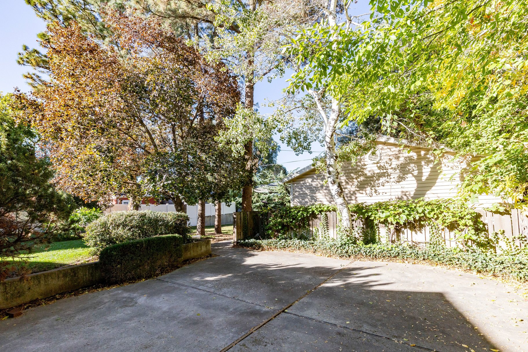  Solid Millcreek Home with Huge Workshop - 物件實景