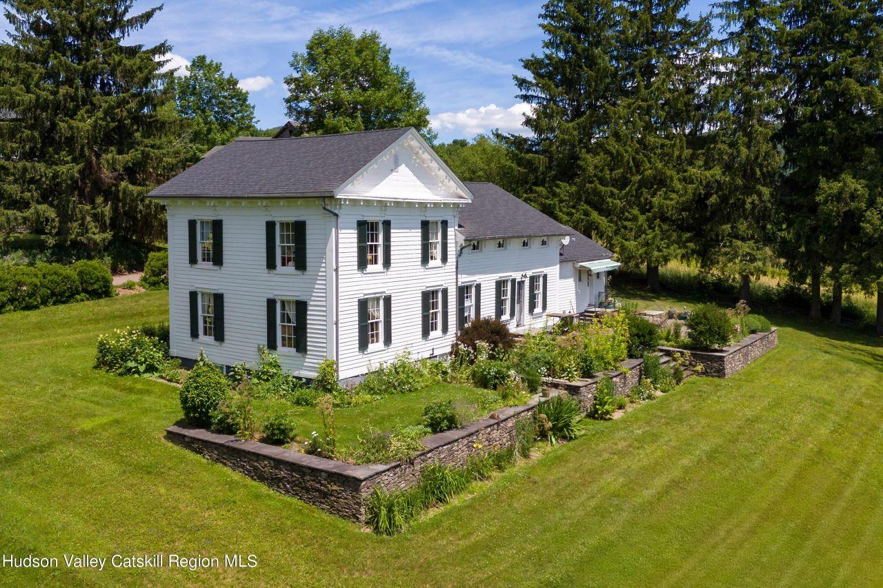 Bovina, New York, 13740, United States, 4 Bedrooms Bedrooms, ,2 BathroomsBathrooms,Residential,For Sale,1826483