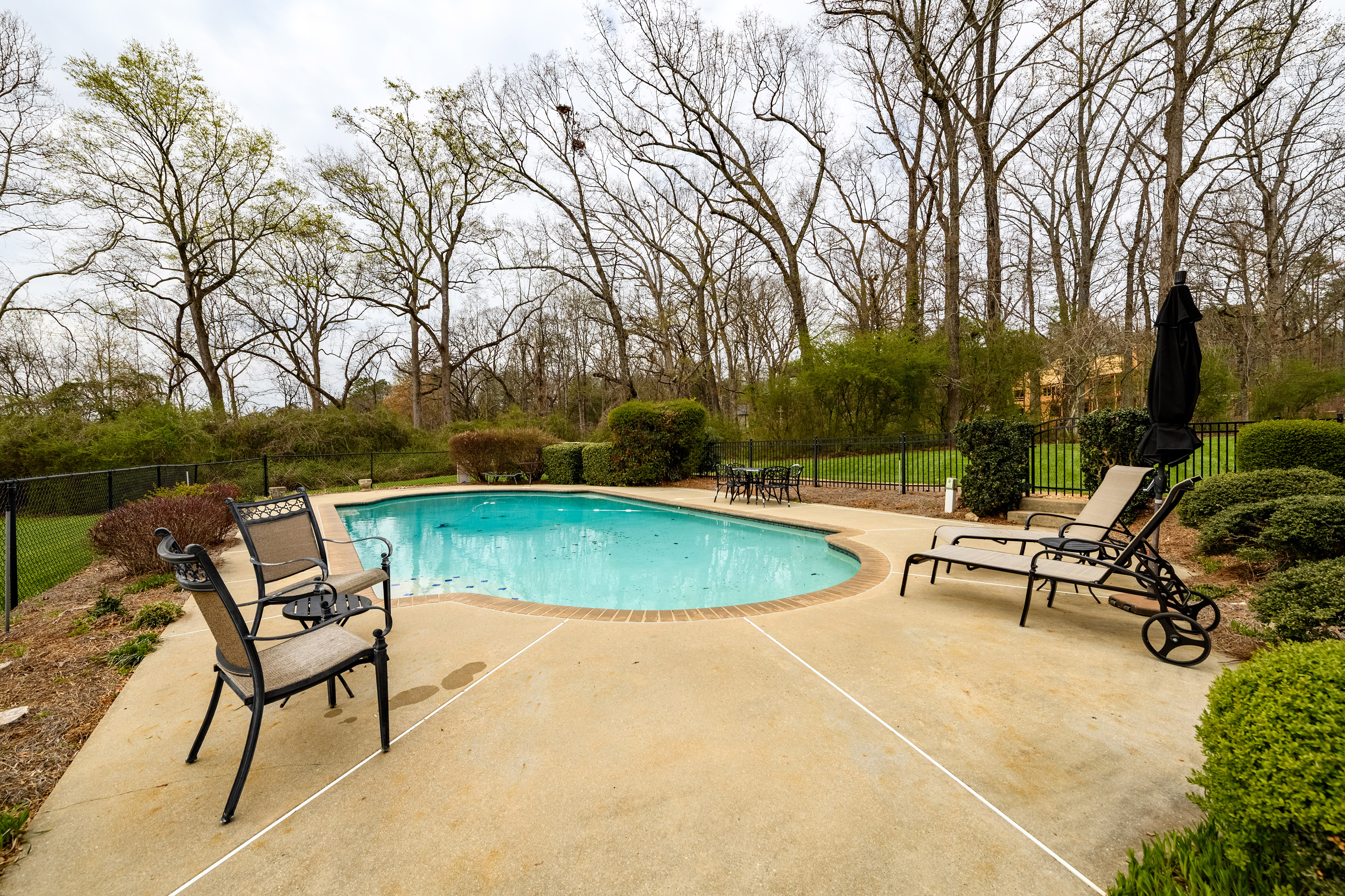  Lakefront Estate with Private Dock, Guest Home and Pool - 物件實景