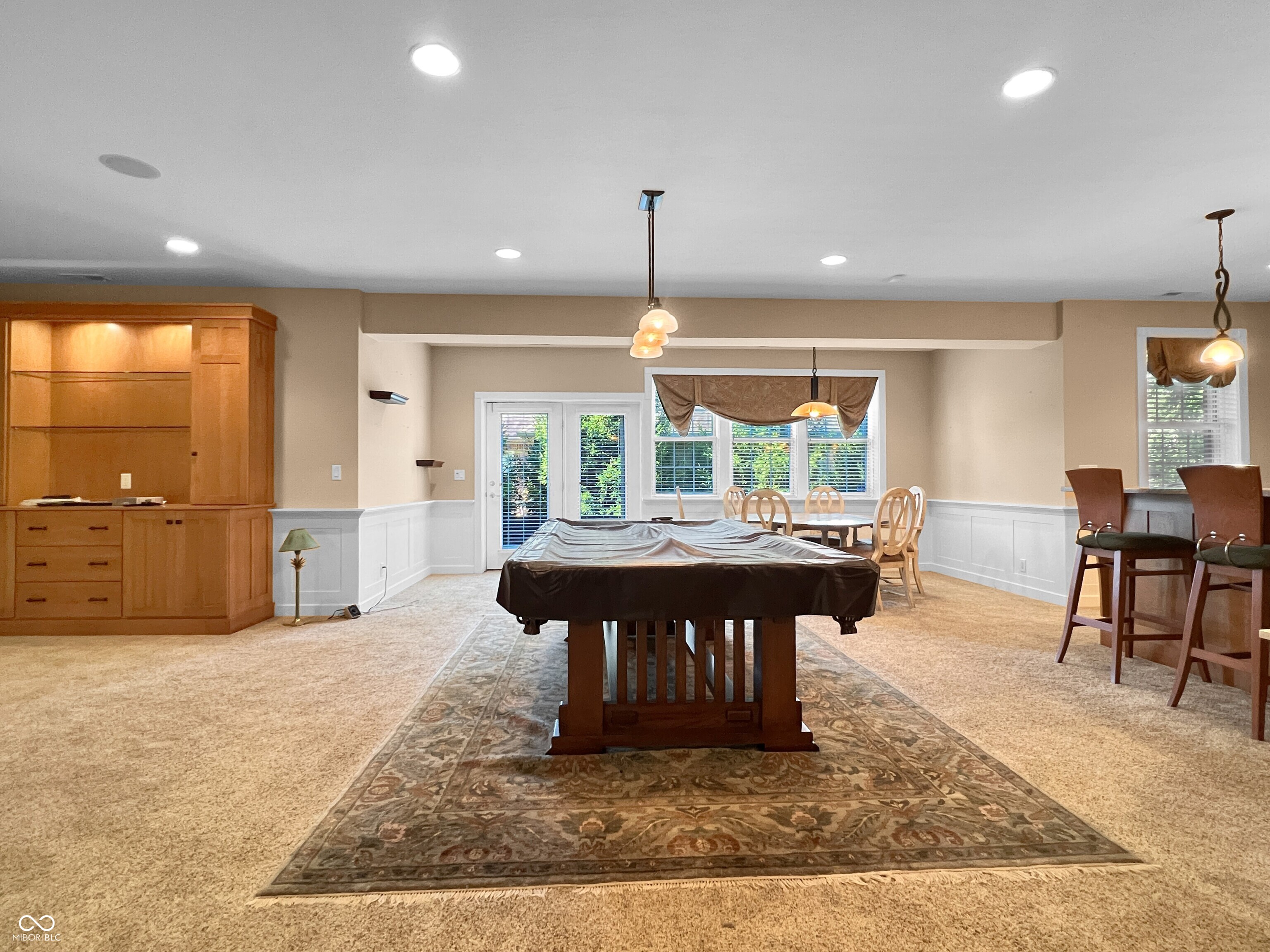 Columbus, Indiana, 47201, United States, 3 Bedrooms Bedrooms, ,3 BathroomsBathrooms,Residential,For Sale,1977125