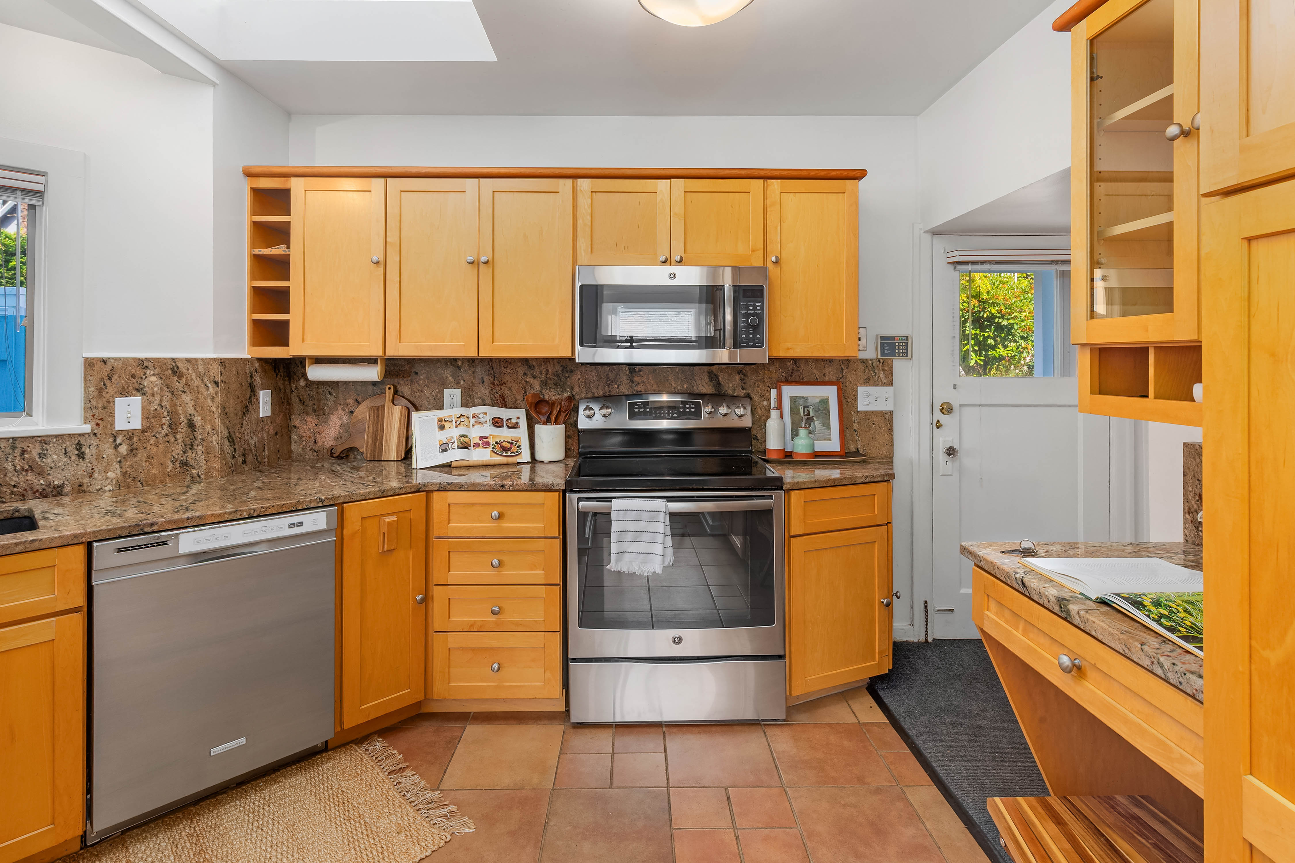  2342 NW 98th St, Seattle, WA 98117 - 物件實景