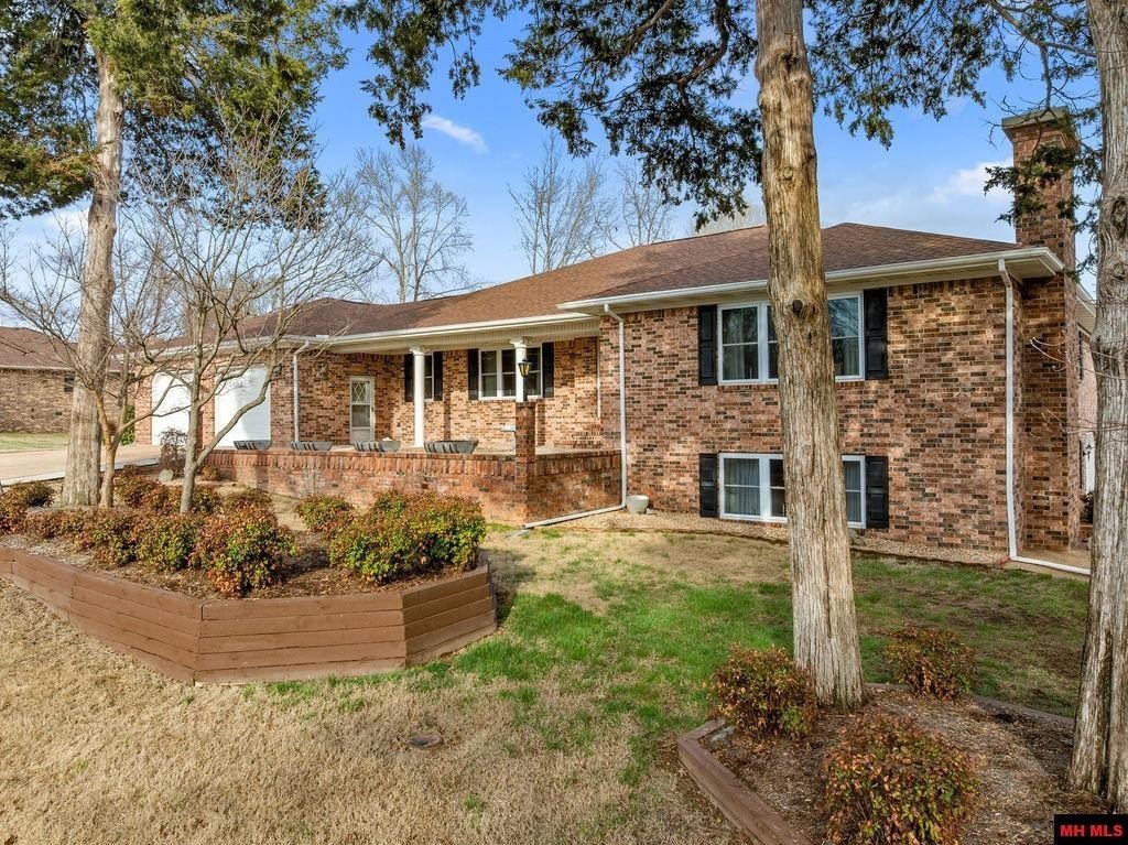 Mountain Home, Arkansas, 72653, United States, 3 Bedrooms Bedrooms, ,4 BathroomsBathrooms,Residential,For Sale,2025116