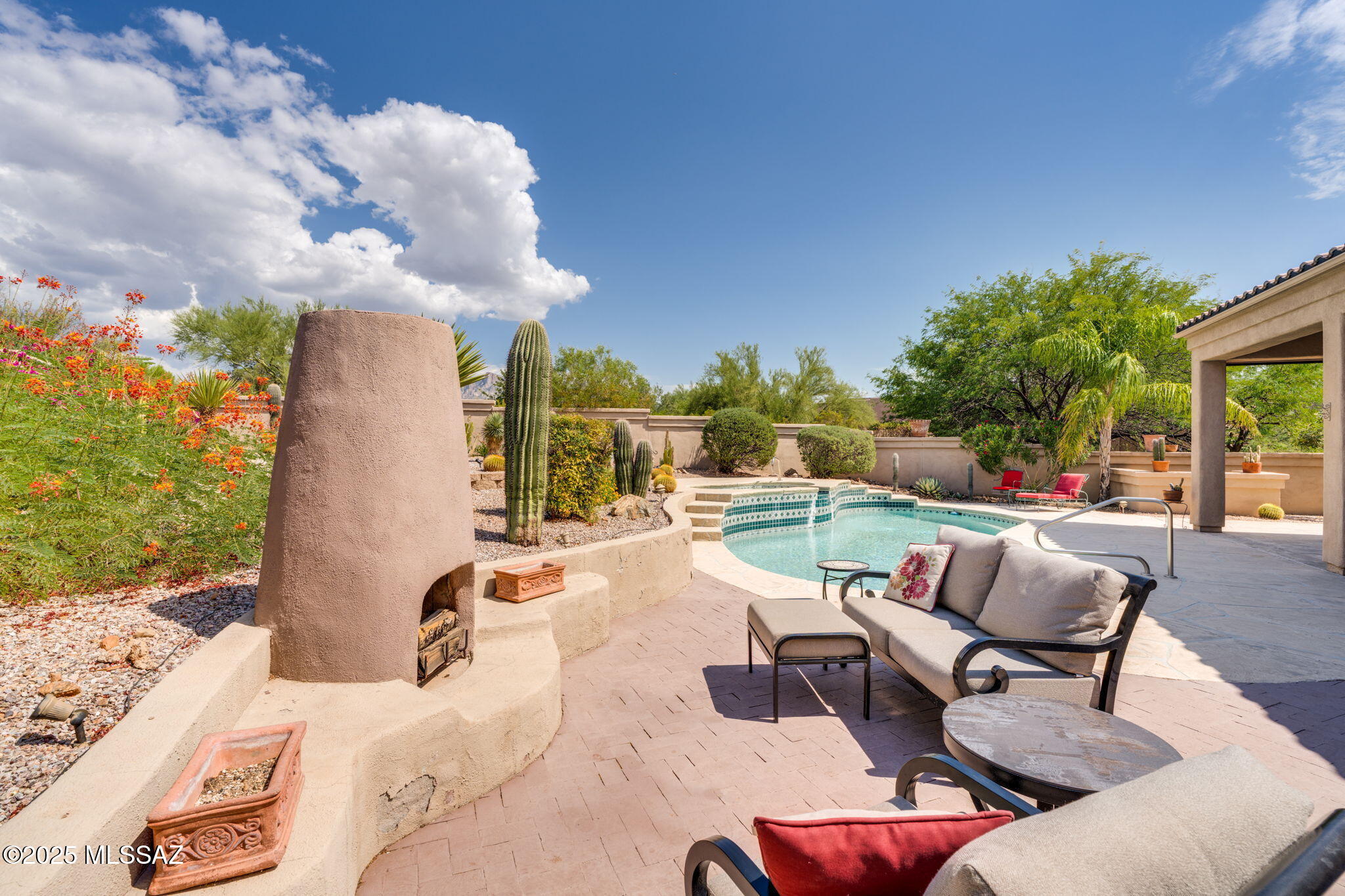 Oro Valley, Arizona, 85755, United States, 3 Bedrooms Bedrooms, ,2 BathroomsBathrooms,Residential,For Sale,1919656