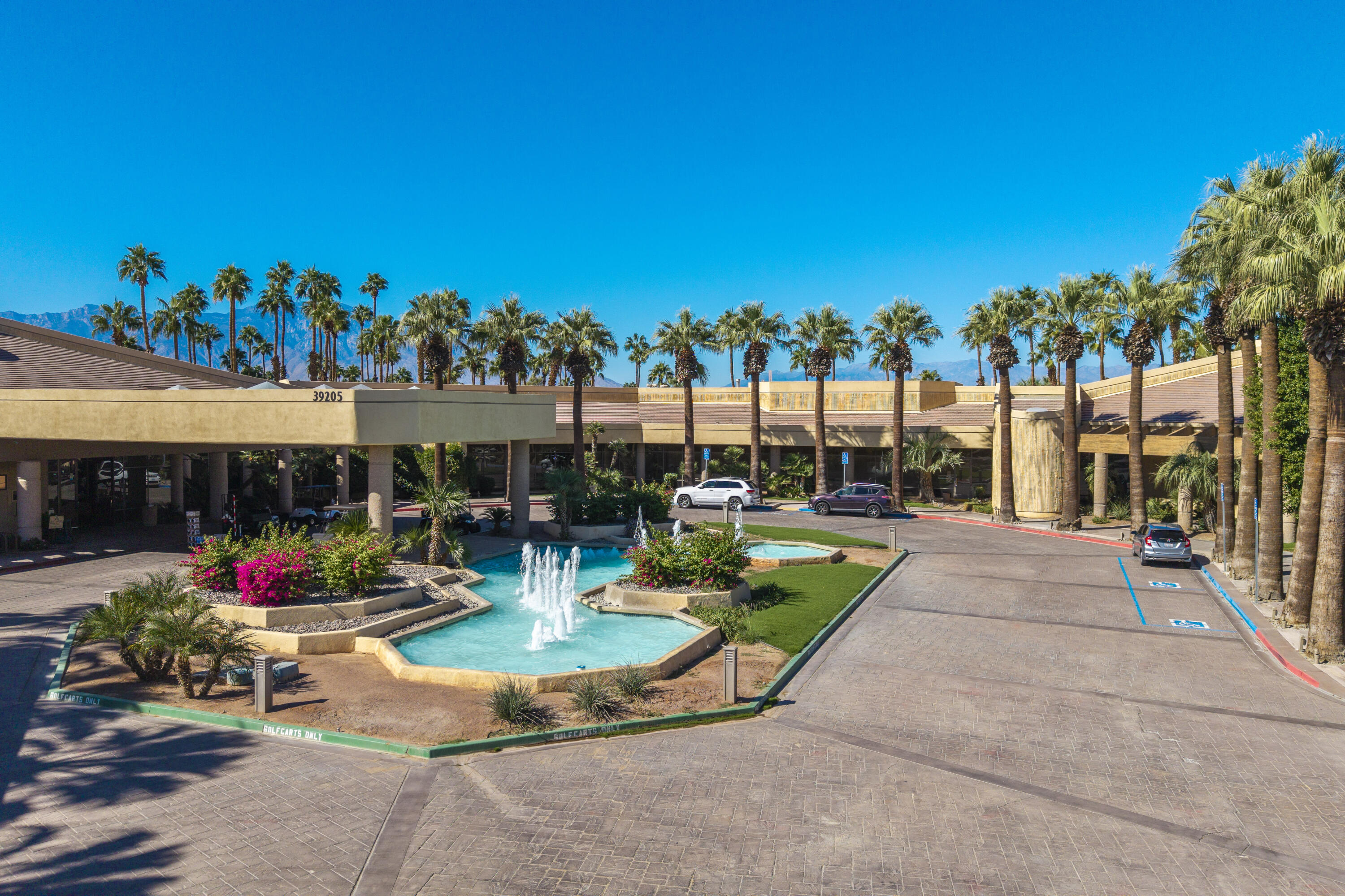 Palm Desert, California, 92211, United States, 3 Bedrooms Bedrooms, ,2 BathroomsBathrooms,Residential,For Sale,1986509