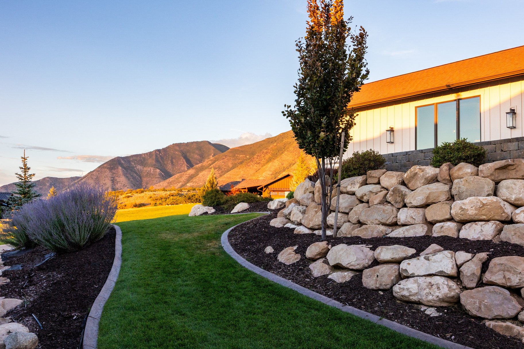  Custom-Home Quality Without the Custom-Home Wait - 物件實景
