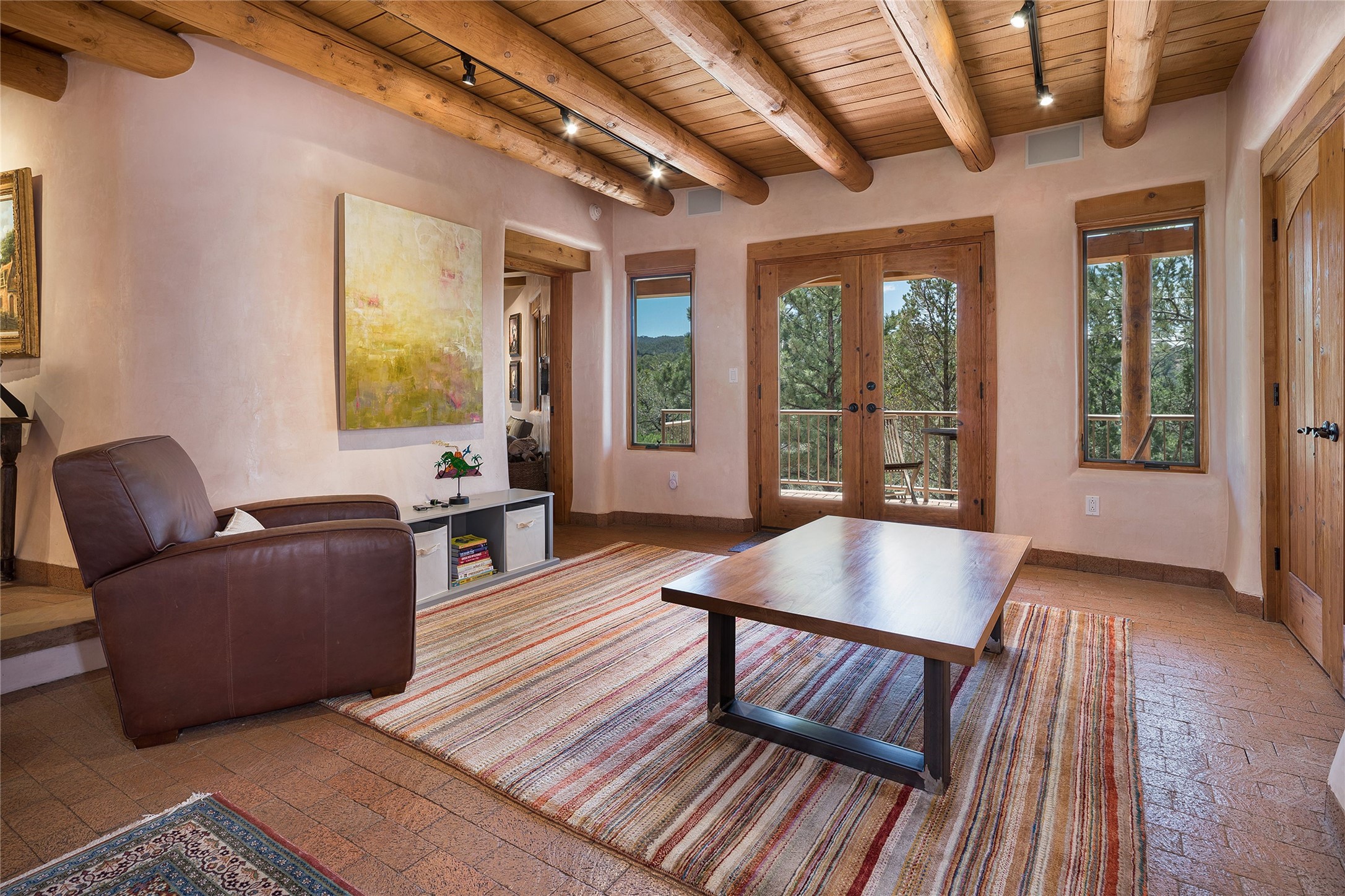  1233 N Summit Drive - 物件實景