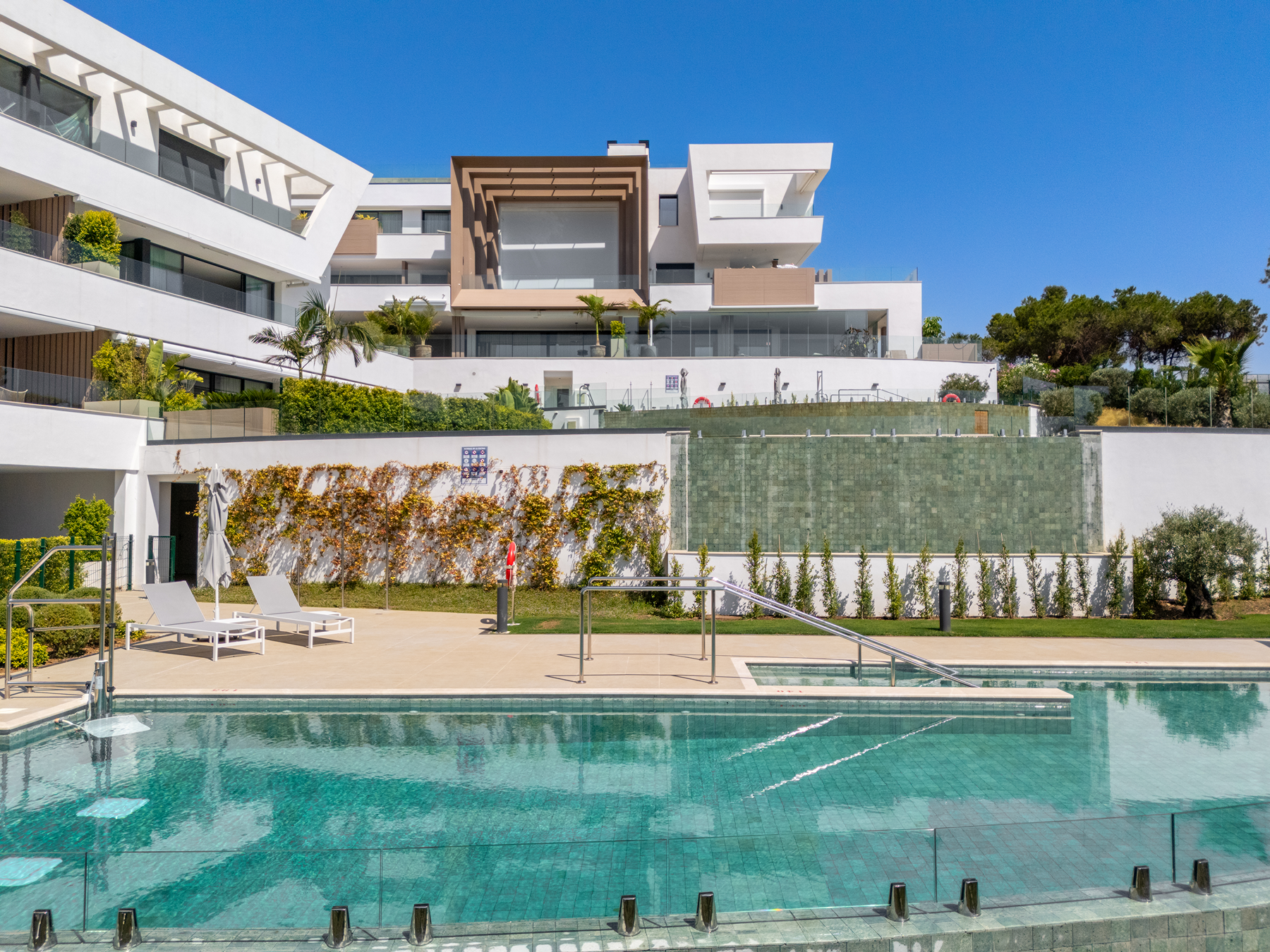  Contemporary apartment with panoramic sea views in Cabopino, Marbella - 物件實景