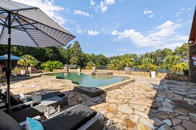 Carrollton, Georgia, 30116, United States, 5 Bedrooms Bedrooms, ,5 BathroomsBathrooms,Residential,For Sale,1803971