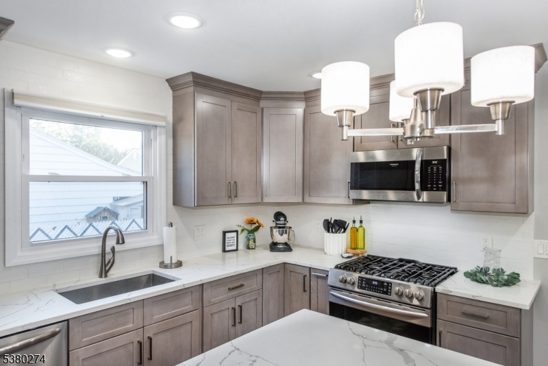 Clifton City, New Jersey, 07012, United States, 4 Bedrooms Bedrooms, ,2 BathroomsBathrooms,Residential,For Sale,1940862