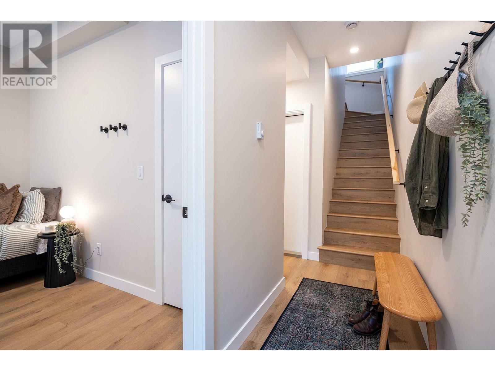 REVELSTOKE, British Columbia, V0E 2S0, CA, 3 Bedrooms Bedrooms, ,3 BathroomsBathrooms,Residential,For Sale,1837319