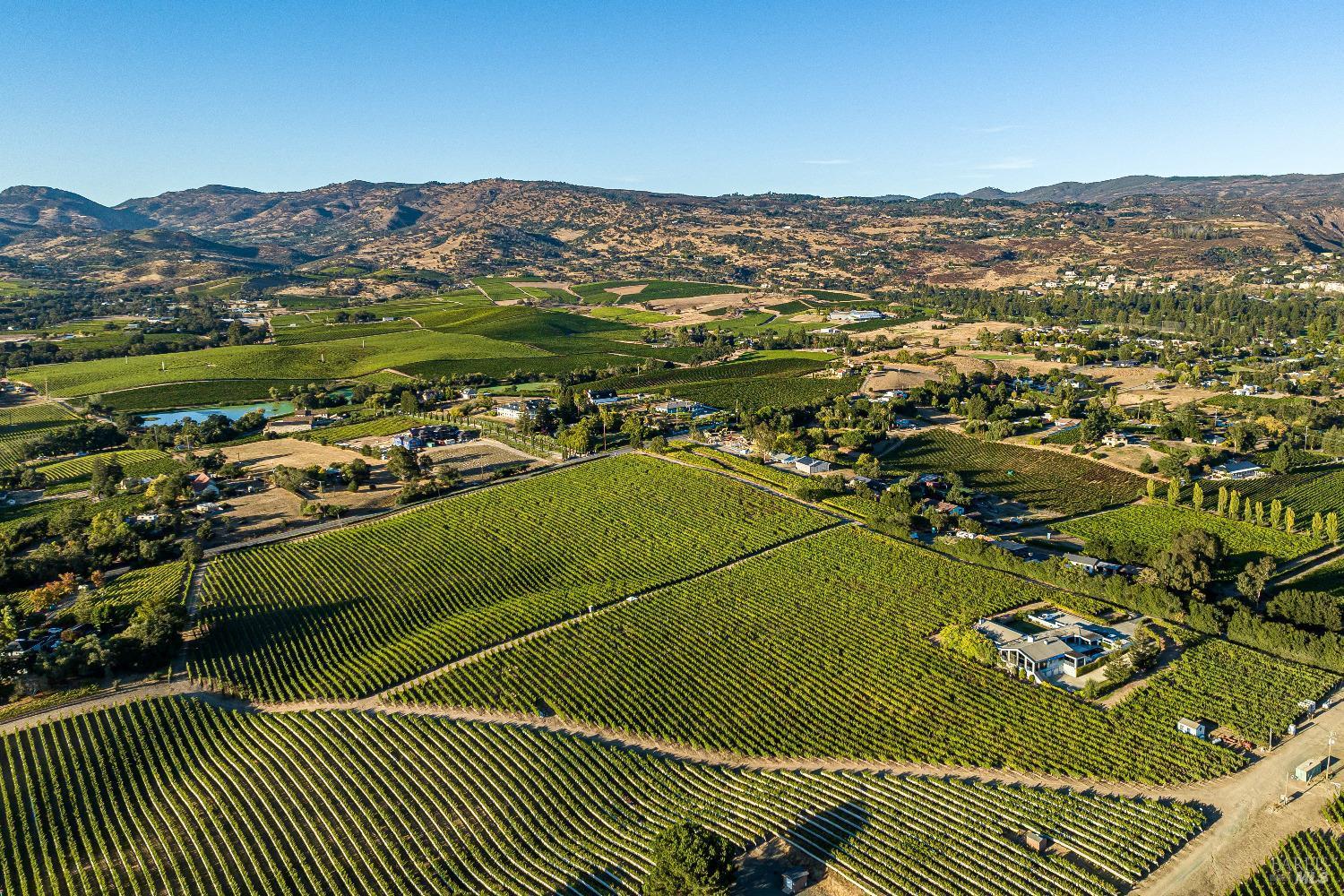 Napa, California, 94558, United States, 4 Bedrooms Bedrooms, ,6 BathroomsBathrooms,Residential,For Sale,1847246