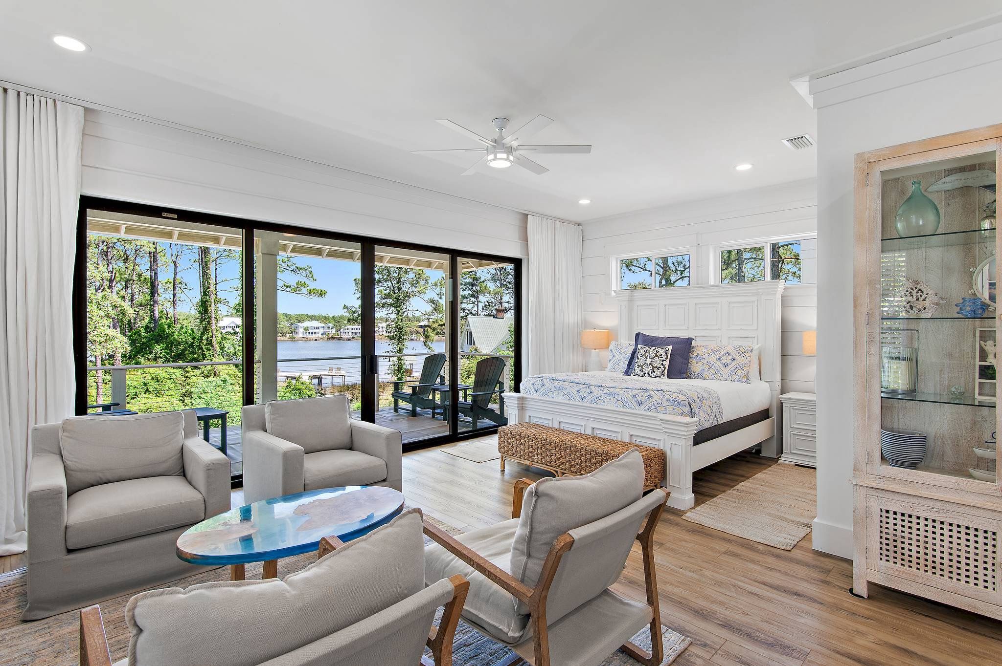  Lakefront Coastal Home With Private Pool And Dock - 物件實景