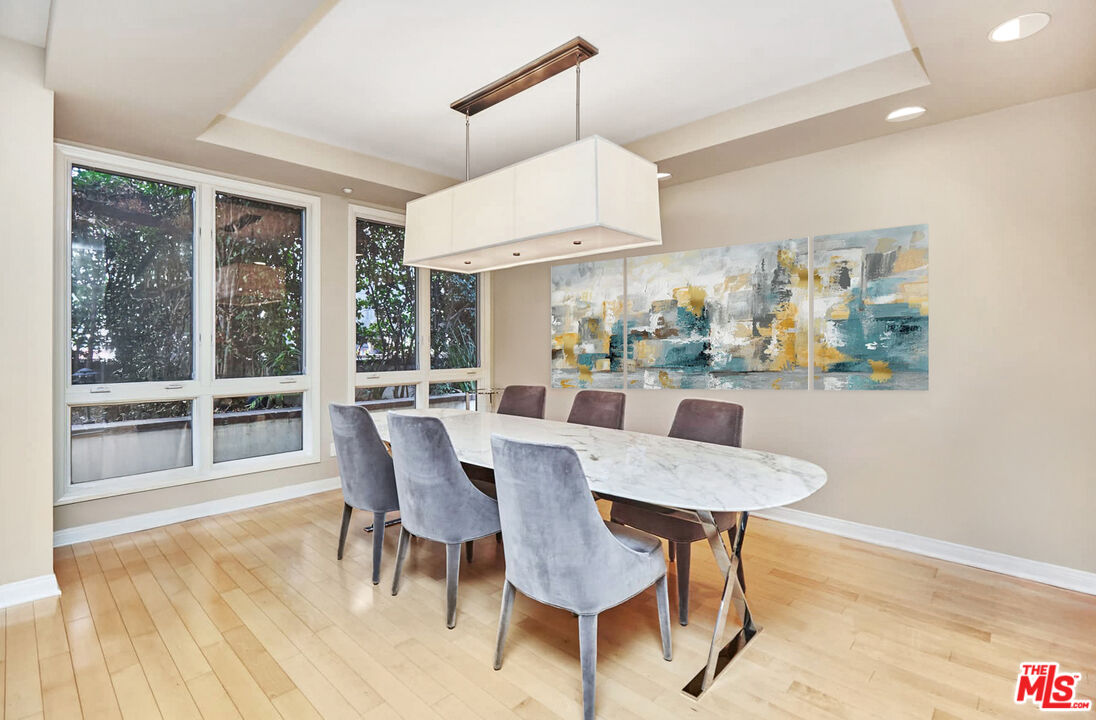 Beverly Hills, California, 90211, United States, 2 Bedrooms Bedrooms, ,3 BathroomsBathrooms,Residential,For Sale,1897211