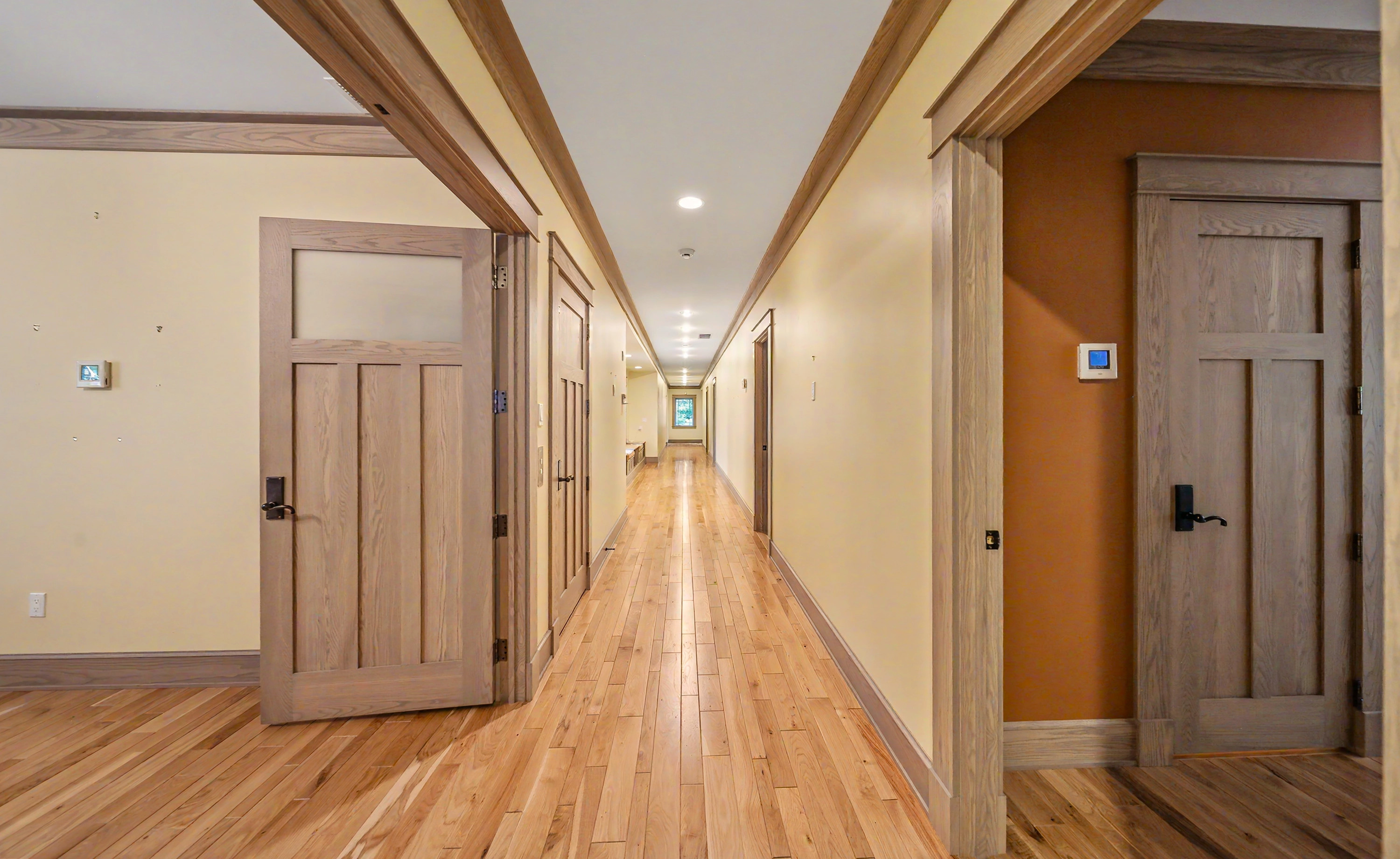  Stunning Prairie-Inspired Estate on 16 Acres of Scenic Woodlands - 物件實景