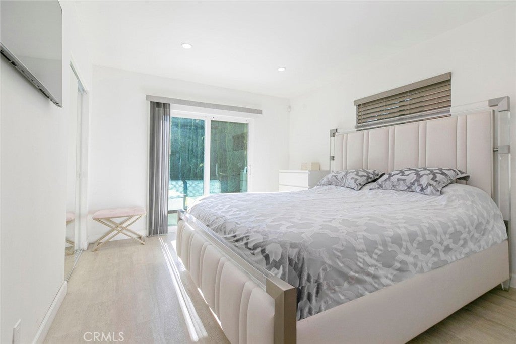 Valley Glen, California, 91405, United States, 3 Bedrooms Bedrooms, ,3 BathroomsBathrooms,Residential,For Sale,1938846
