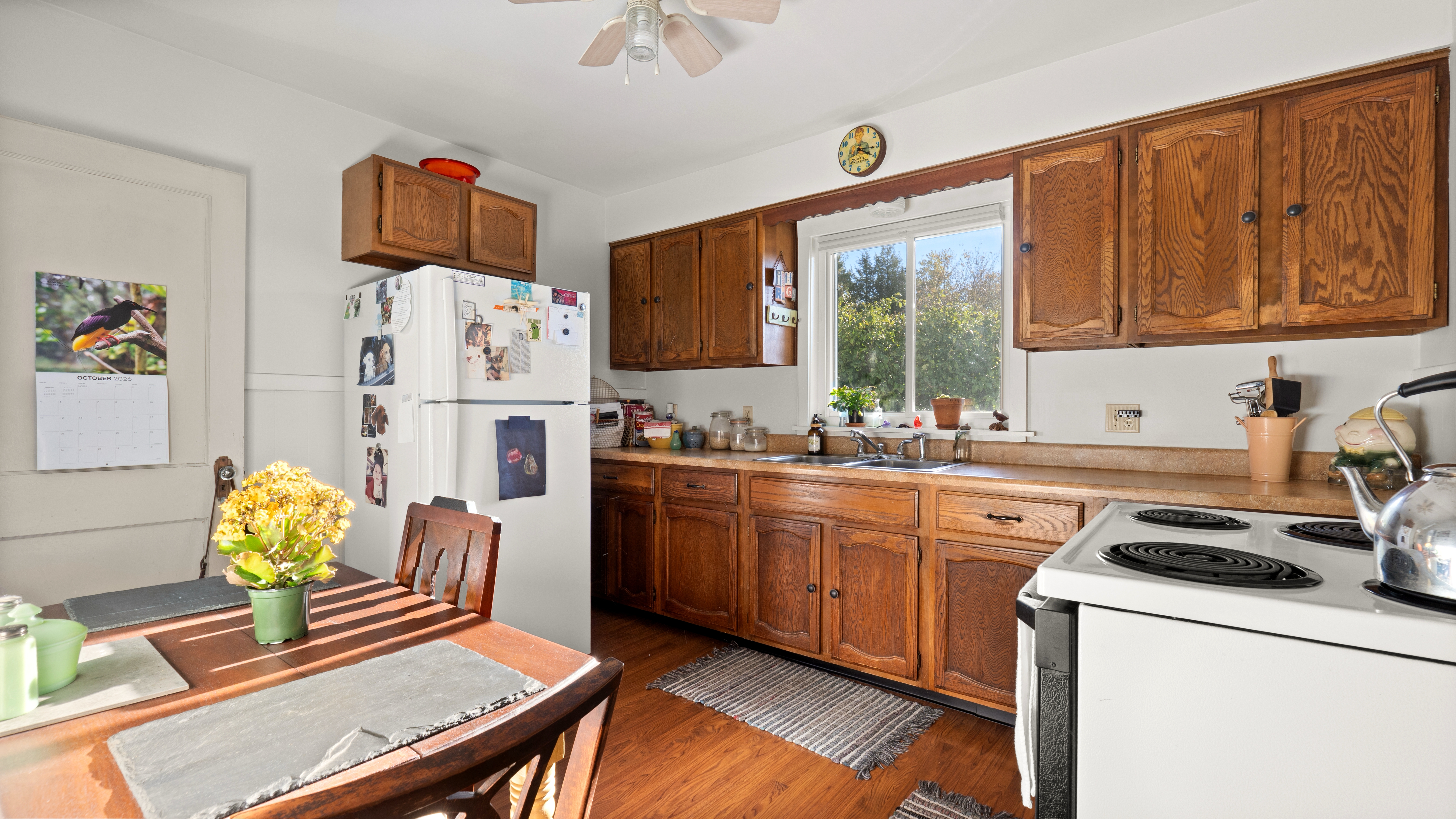  Charming Pittsfield 3-Bed Cape  Updated Porch, Private Primary Suite & Large De - 物件實景
