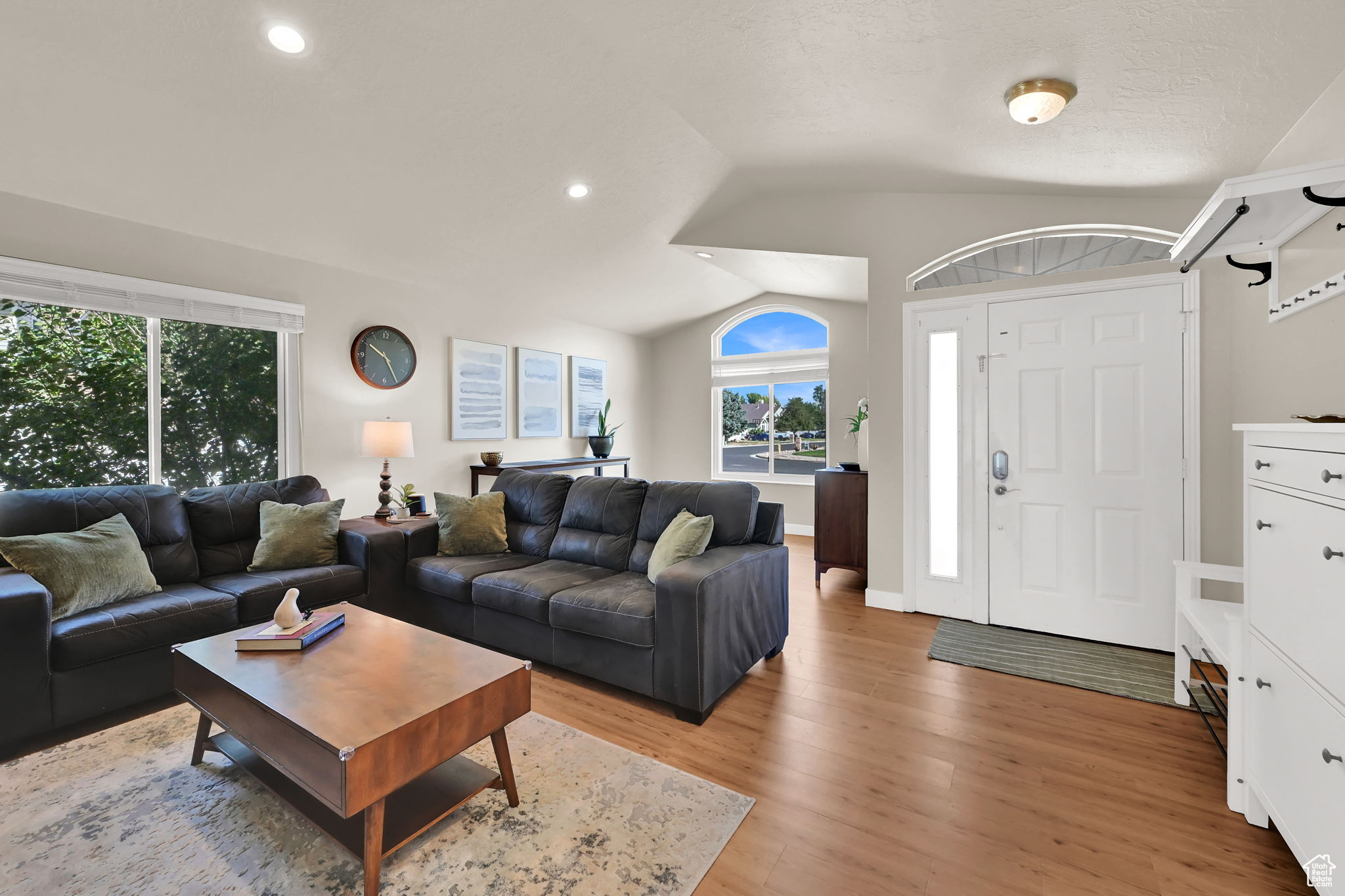 Clinton, Utah, 84015, United States, 7 Bedrooms Bedrooms, ,3 BathroomsBathrooms,Residential,For Sale,1918162