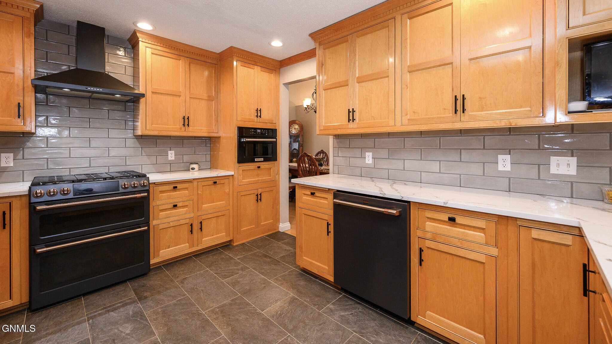 Mandan, North Dakota, 58554, United States, 5 Bedrooms Bedrooms, ,4 BathroomsBathrooms,Residential,For Sale,2005238