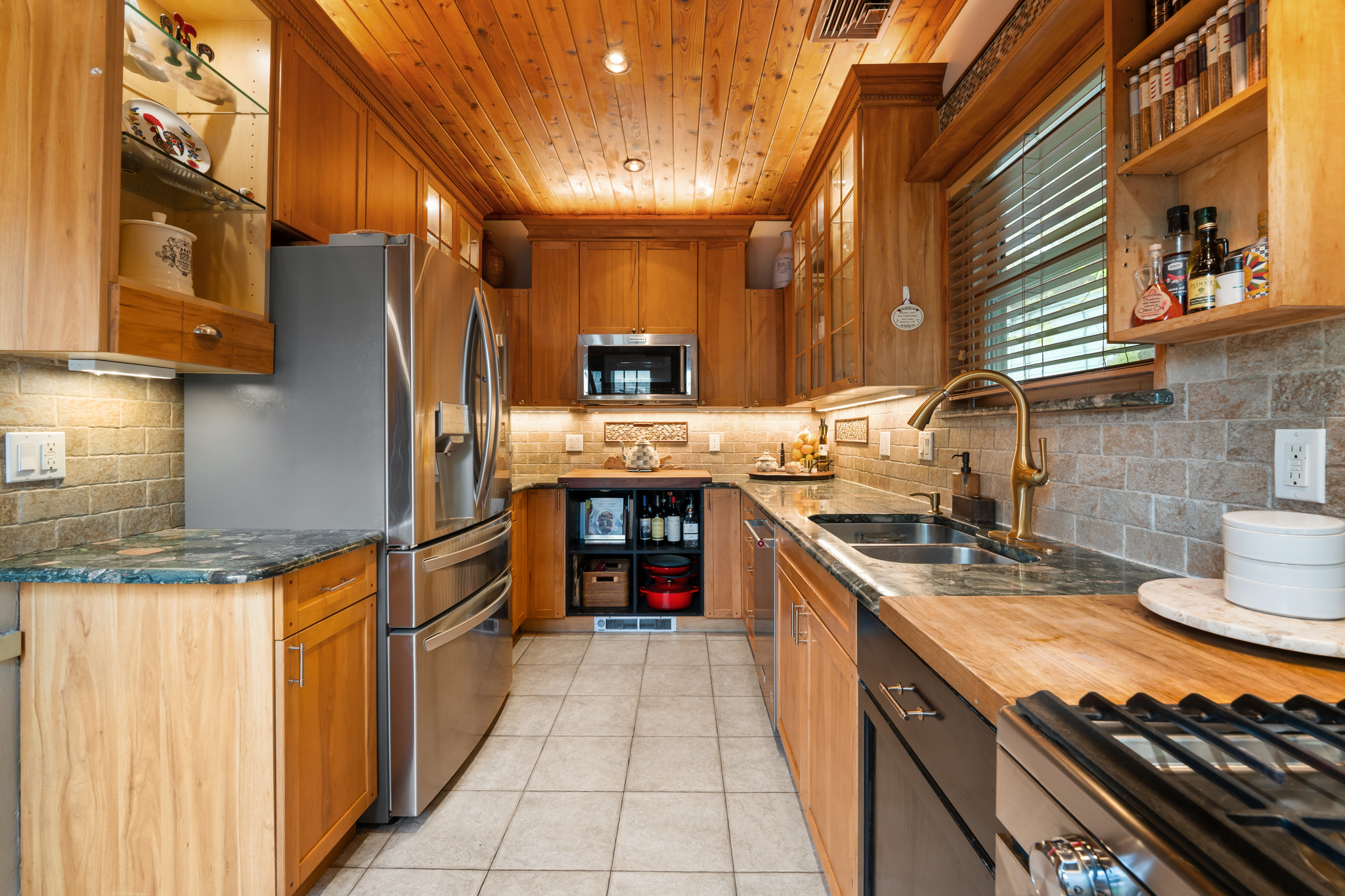 Oceanside, New York, 11572, United States, 3 Bedrooms Bedrooms, ,2 BathroomsBathrooms,Residential,For Sale,1928252