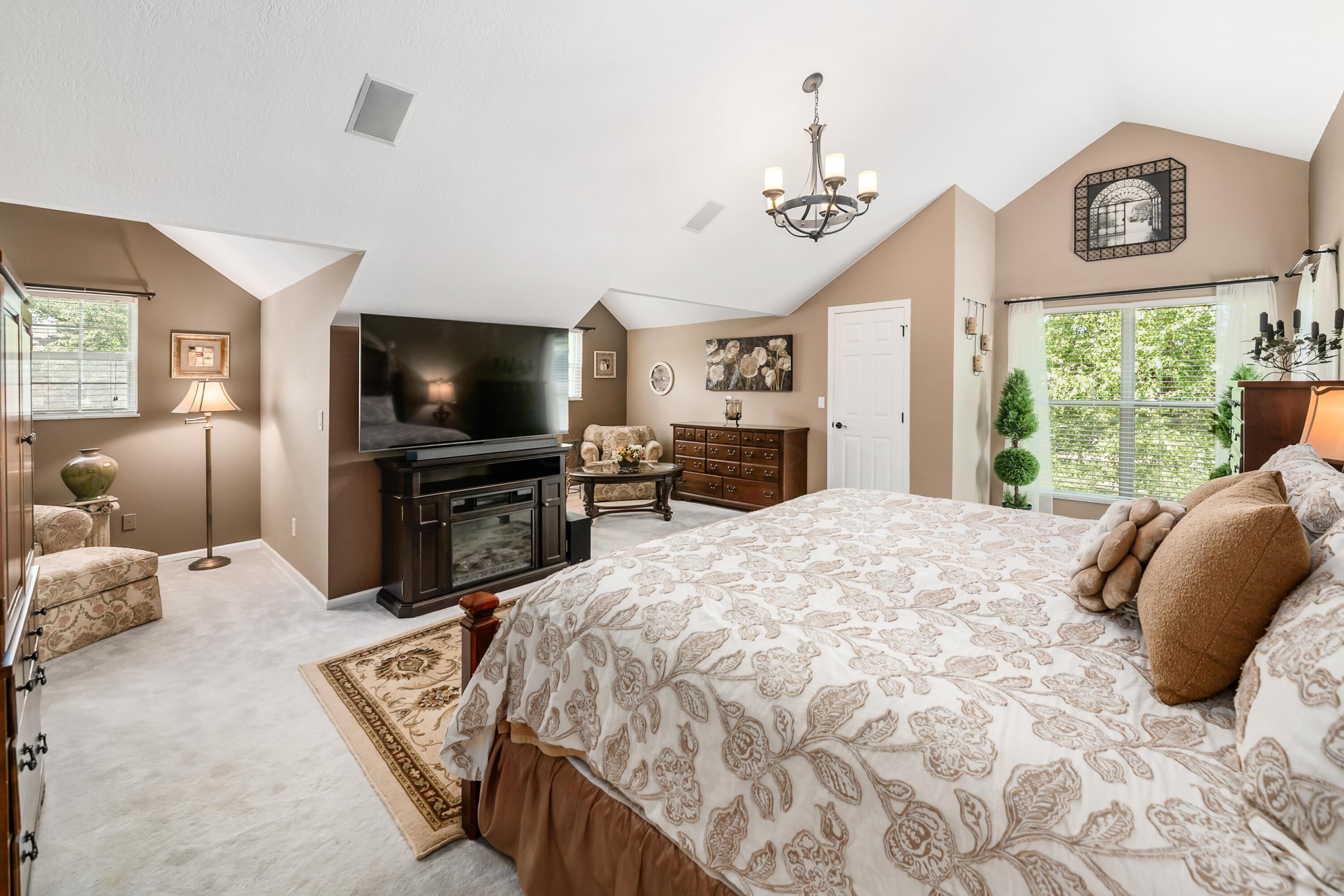 Lewis Center, Ohio, 43035, United States, 4 Bedrooms Bedrooms, ,3 BathroomsBathrooms,Residential,For Sale,1910876