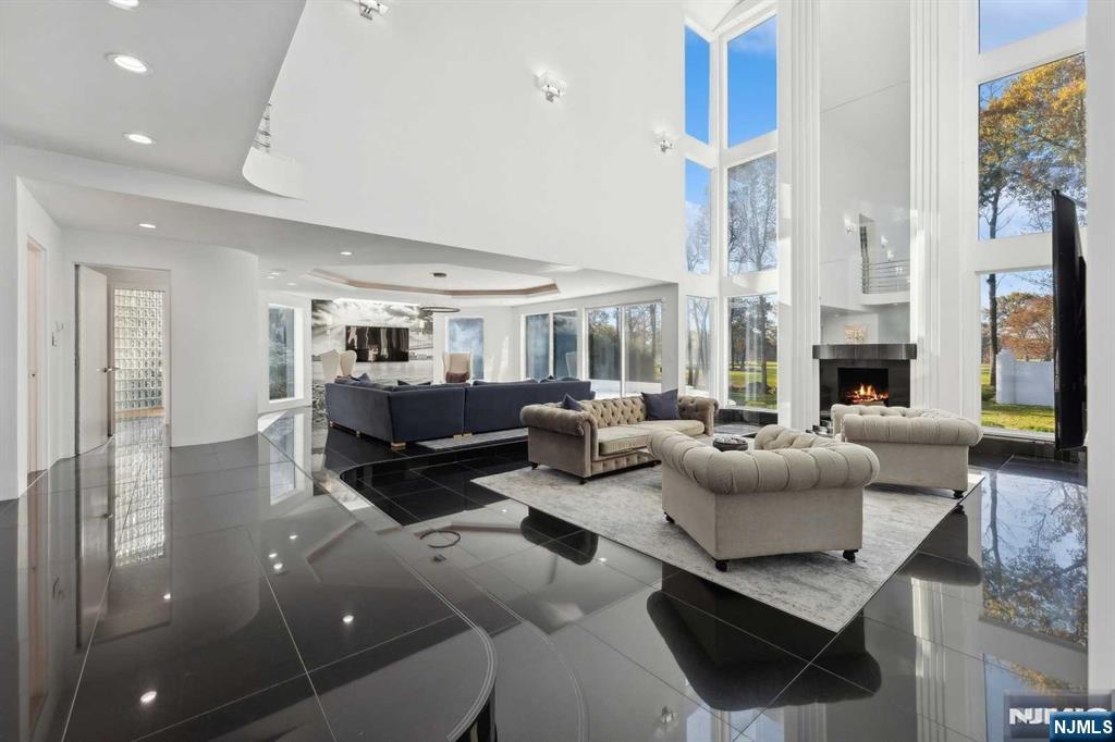 Alpine, New Jersey, 07620, United States, 6 Bedrooms Bedrooms, ,9 BathroomsBathrooms,Residential,For Sale,2000775