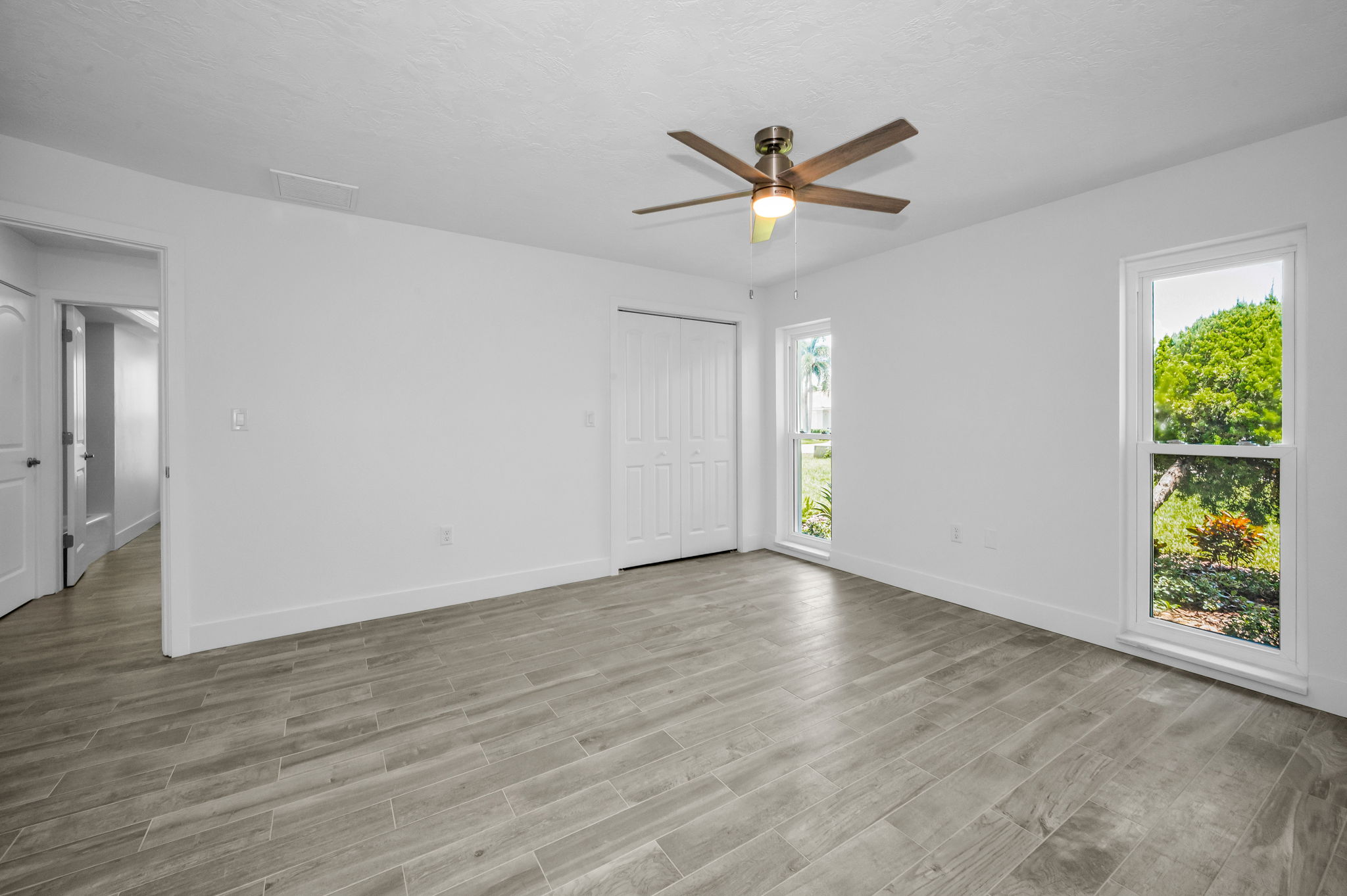 St Petersburg Beach, Florida, 33703, United States, 3 Bedrooms Bedrooms, ,2 BathroomsBathrooms,Residential,For Sale,1979522