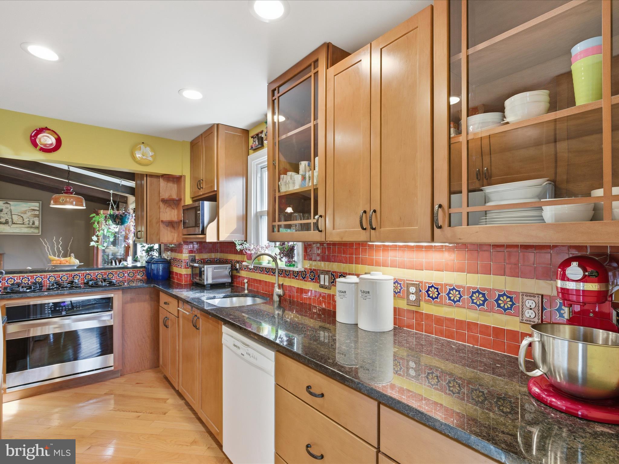 Silver Spring, Maryland, 20902, United States, 3 Bedrooms Bedrooms, ,3 BathroomsBathrooms,Residential,For Sale,2009979