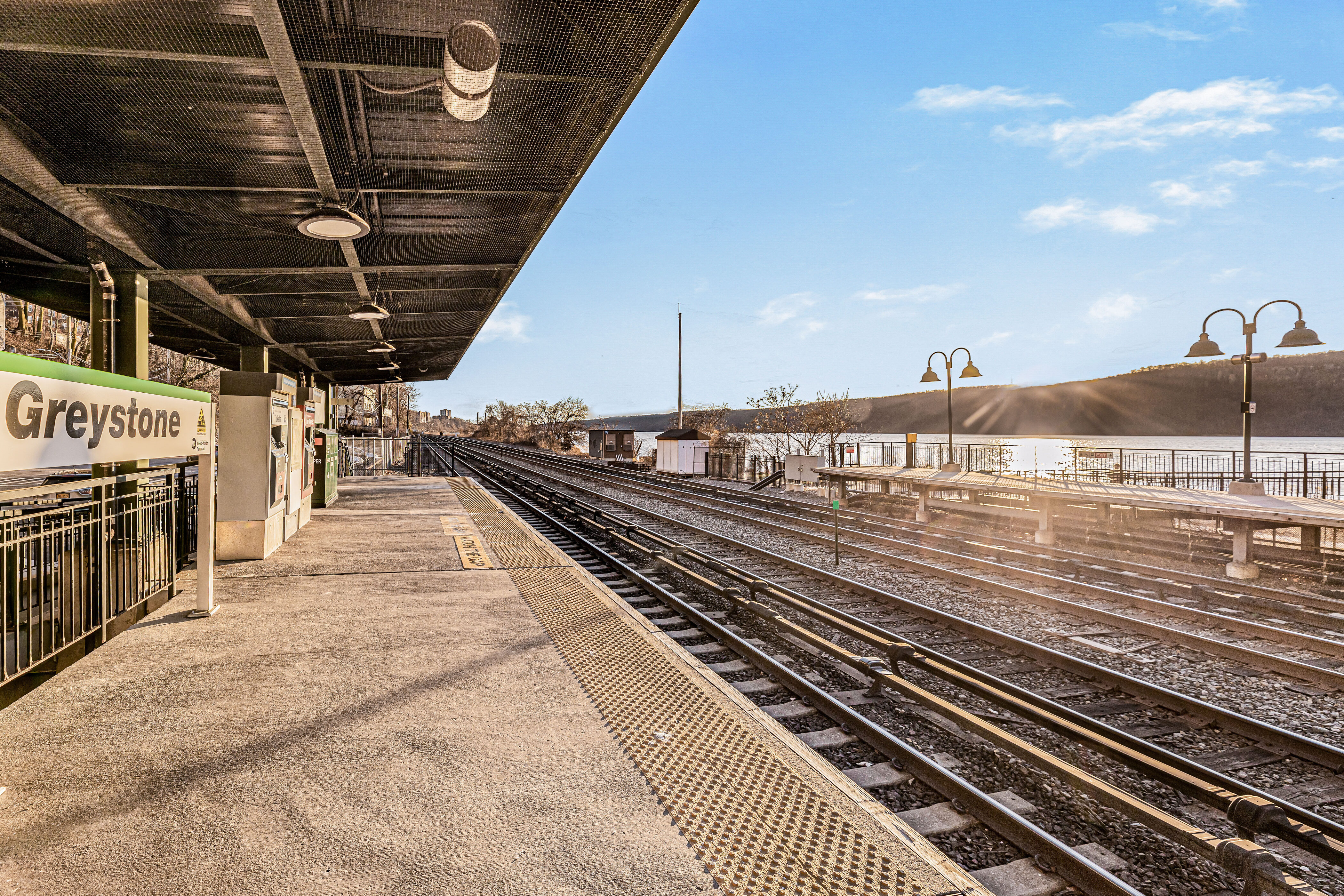  1155 Warburton Avenue - 物件實景