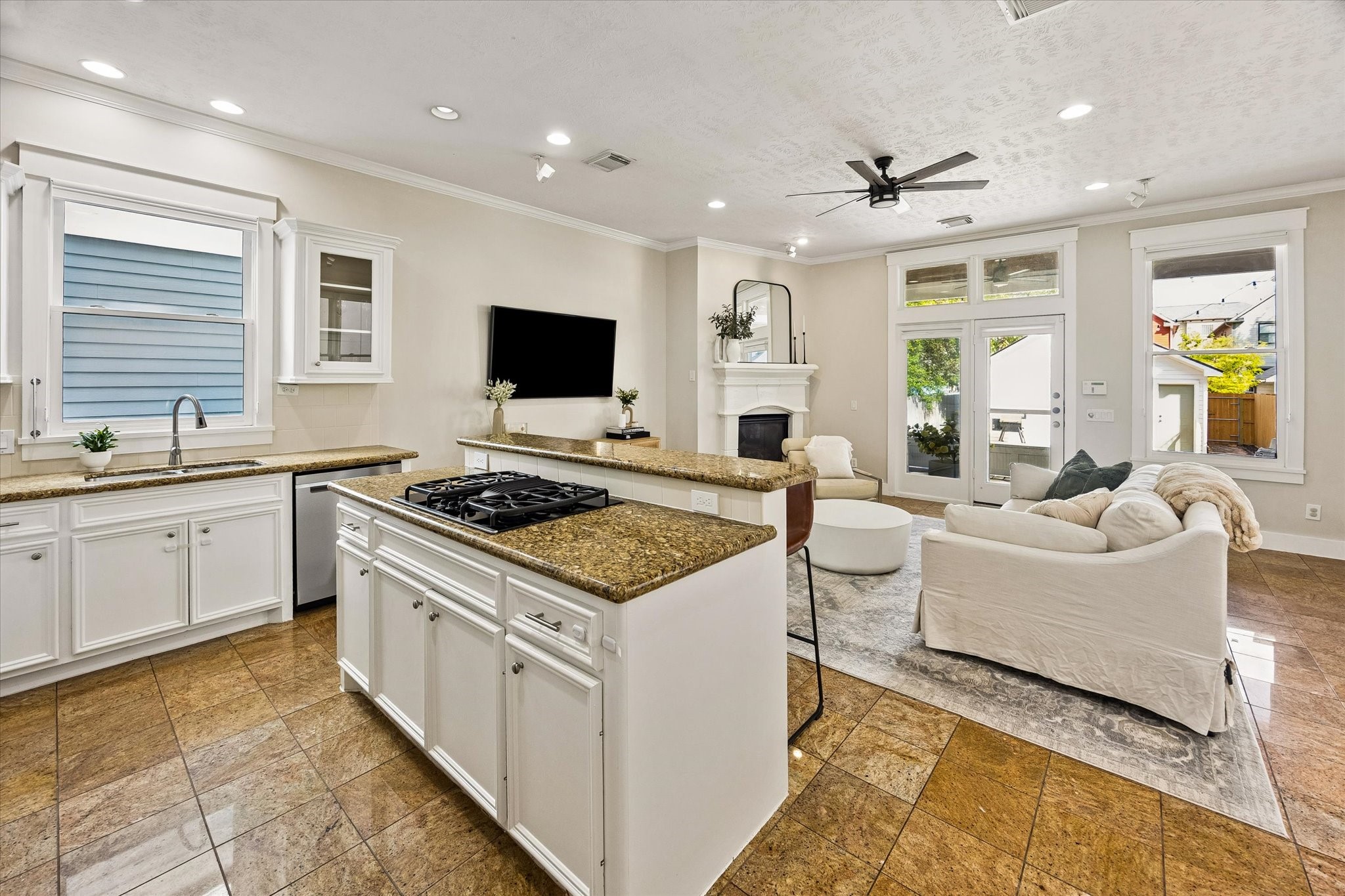  1235 W 21st Street - 物件實景