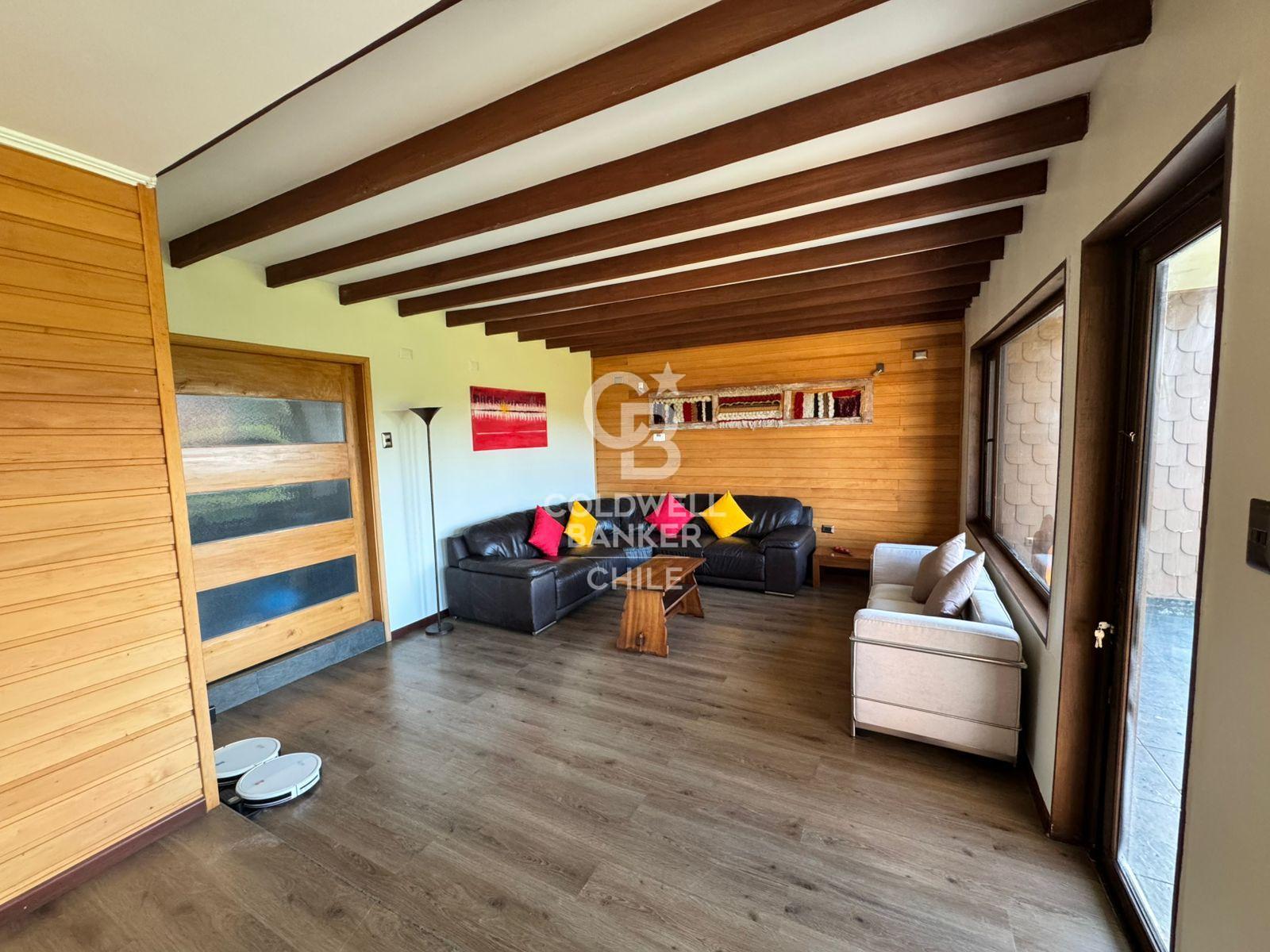 Puerto Varas, Chile, 5 Bedrooms Bedrooms, ,4 BathroomsBathrooms,Residential,For Sale,1927519