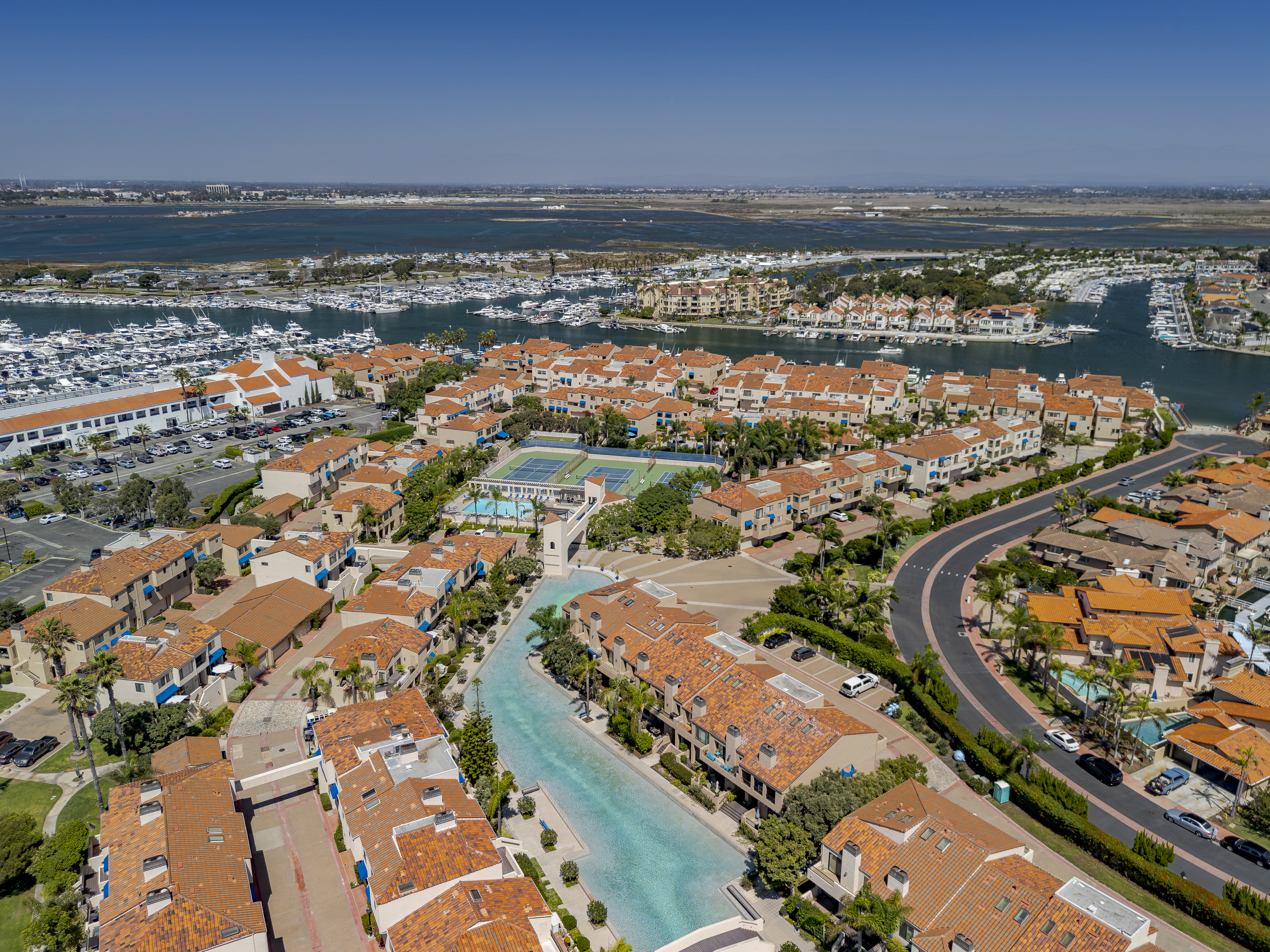  16475 Tropez Lane, Huntington Beach, CA 92649 - 物件實景