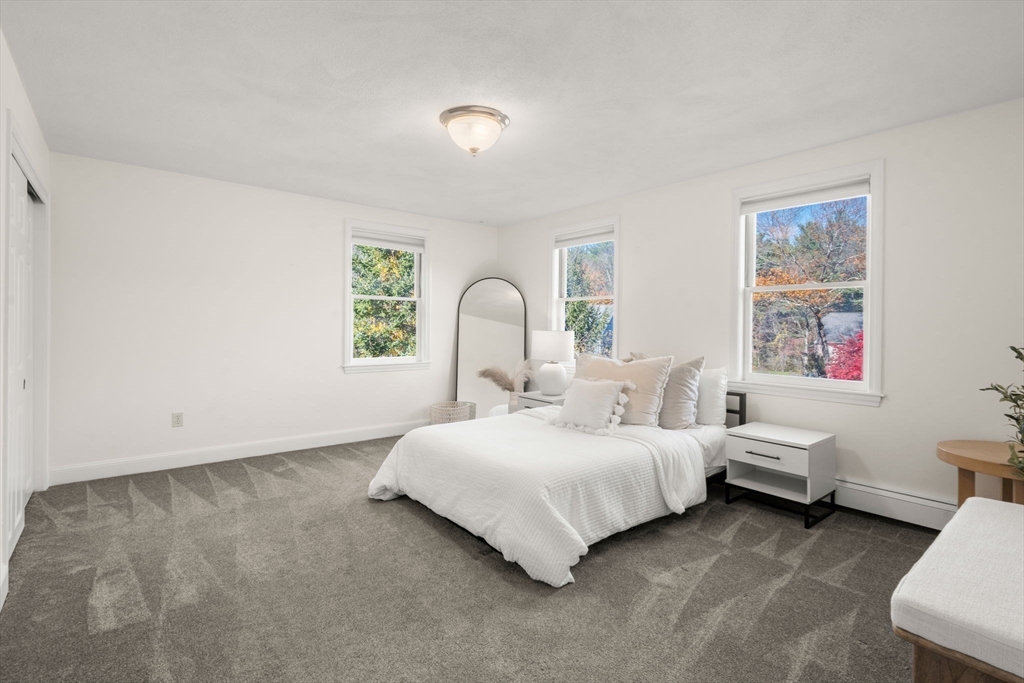 Walpole, Massachusetts, 02081, United States, 4 Bedrooms Bedrooms, ,4 BathroomsBathrooms,Residential,For Sale,1987866