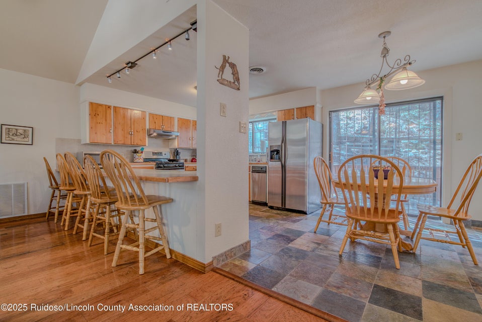 Ruidoso, New Mexico, 88345, United States, 3 Bedrooms Bedrooms, ,3 BathroomsBathrooms,Residential,For Sale,1977803