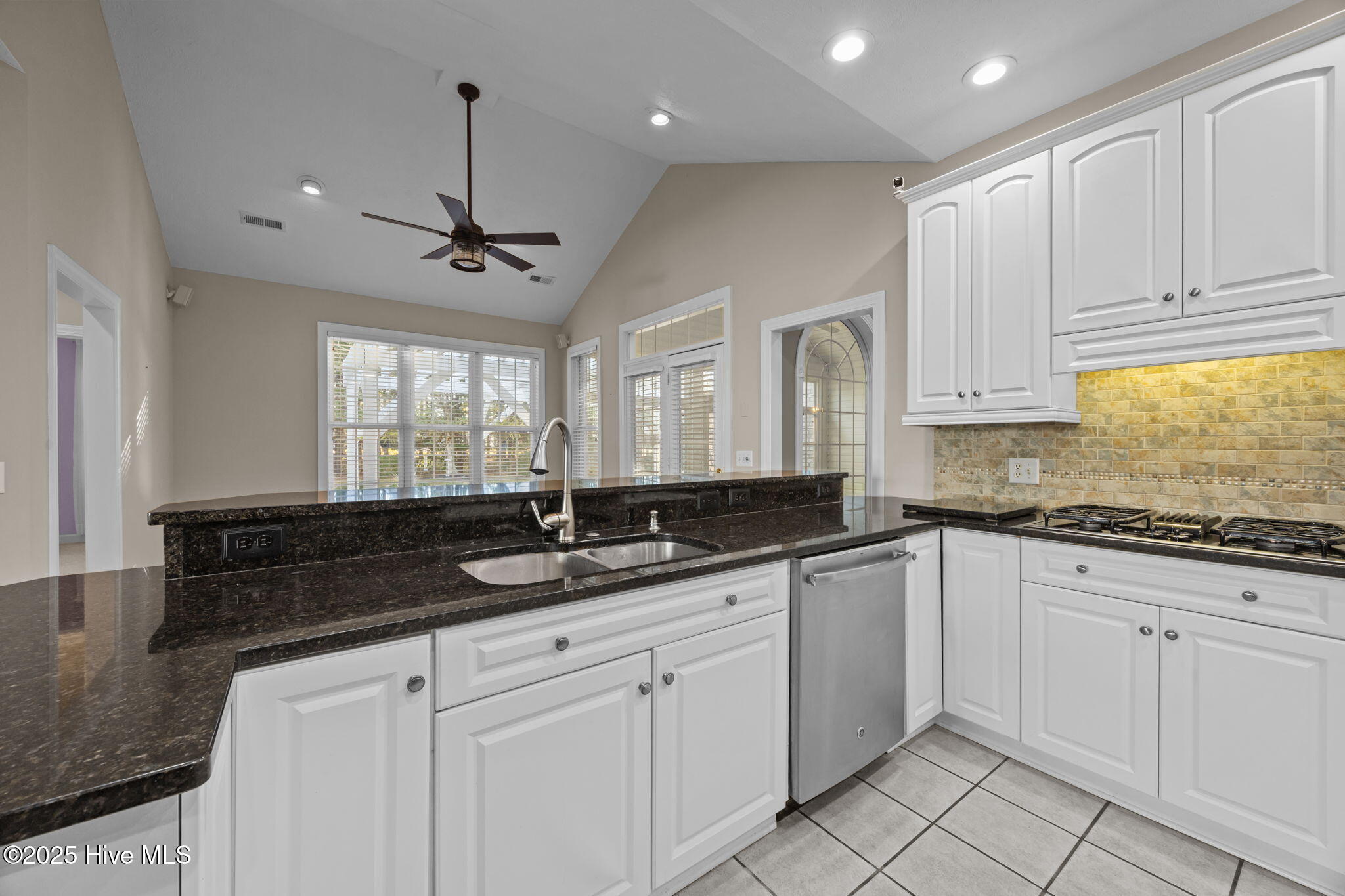 Calabash, North Carolina, 28467, United States, 3 Bedrooms Bedrooms, ,4 BathroomsBathrooms,Residential,For Sale,1998716