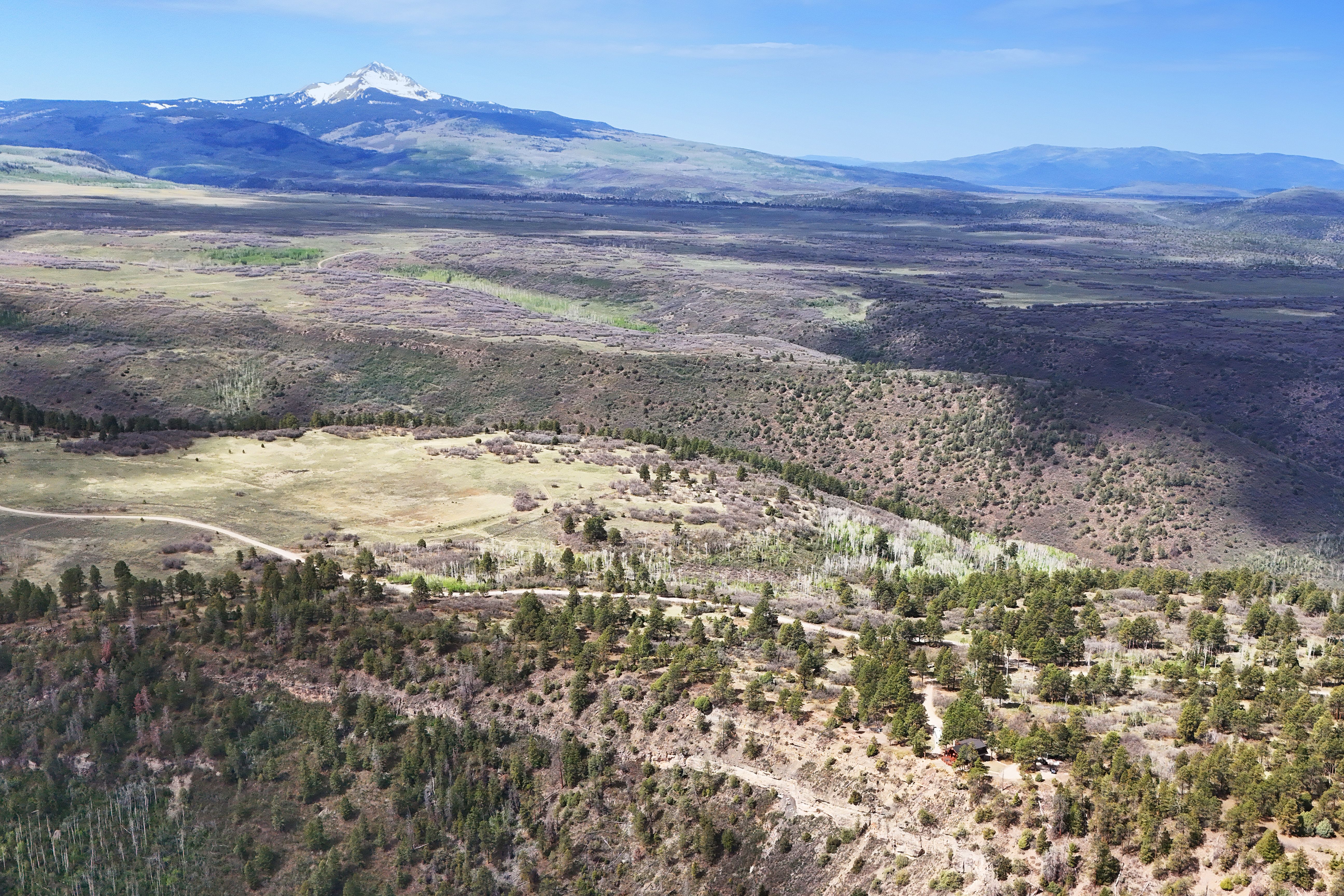  A Rare Mesa Retreat with Unobstructed Panoramic Views - 物件實景