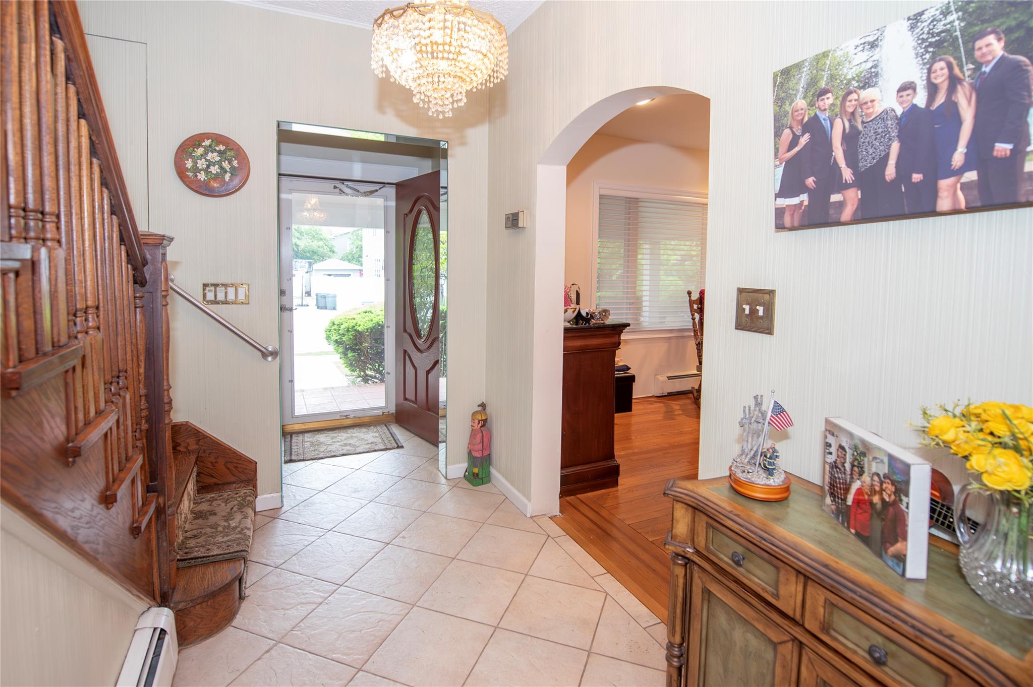 Woodmere, New York, 11598, United States, 3 Bedrooms Bedrooms, ,2 BathroomsBathrooms,Residential,For Sale,1839010