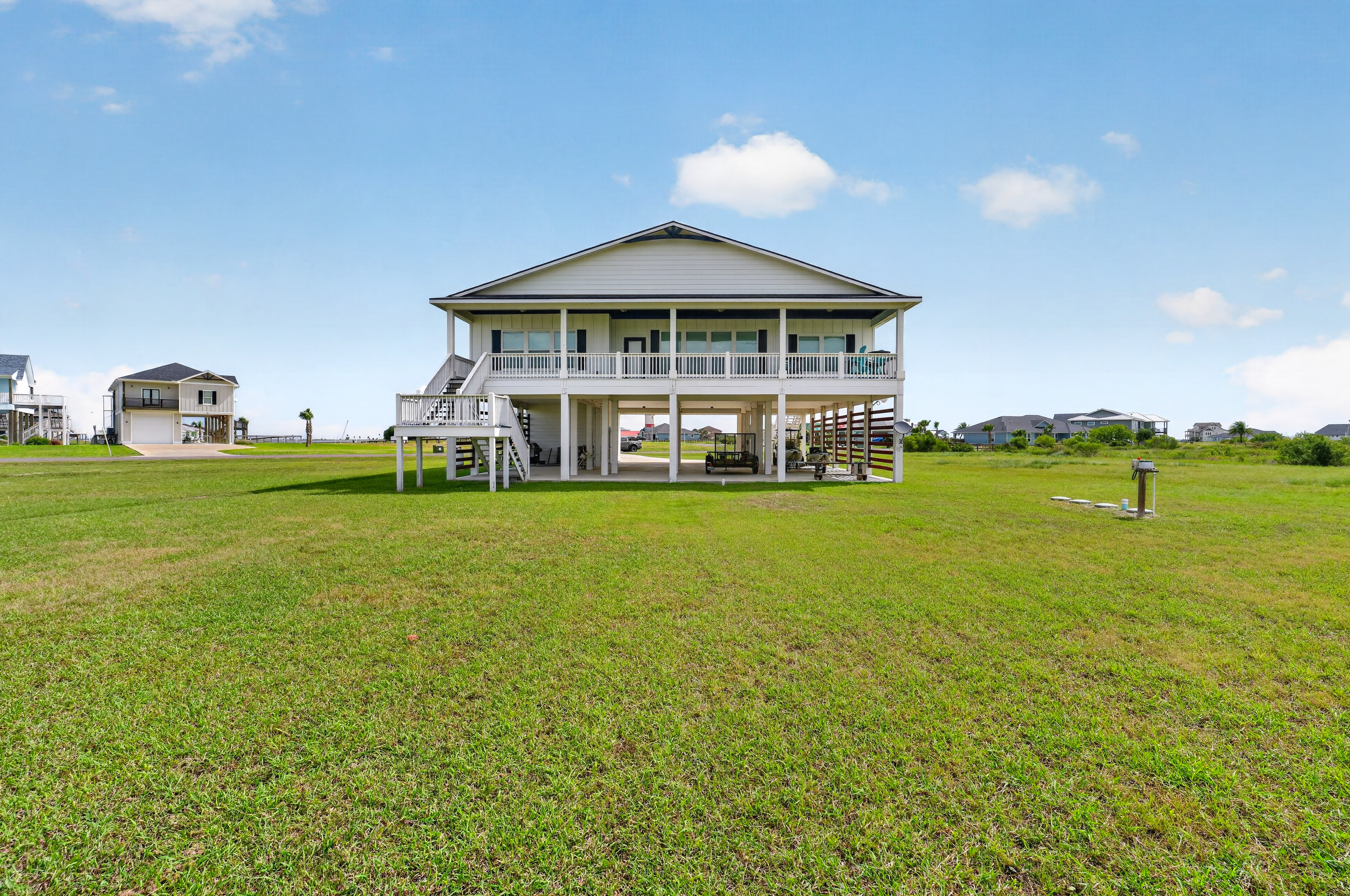  Custom Coastal Retreat - 物件實景