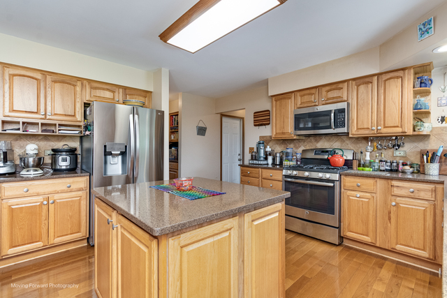 Algonquin, Illinois, 60102, United States, 4 Bedrooms Bedrooms, ,Residential,For Sale,1978319