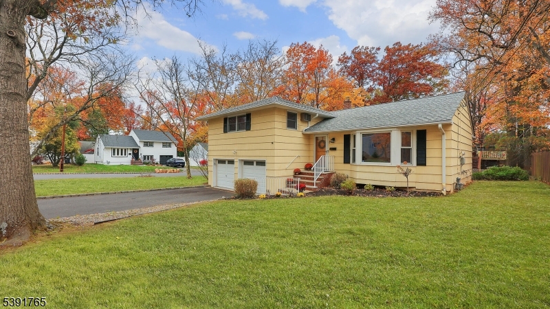 Fanwood Boro, New Jersey, 07023, United States, 3 Bedrooms Bedrooms, ,3 BathroomsBathrooms,Residential,For Sale,1987912