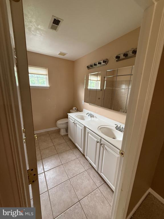 Warrington, Pennsylvania, 18976, United States, 3 Bedrooms Bedrooms, ,4 BathroomsBathrooms,Residential,For Sale,1912526