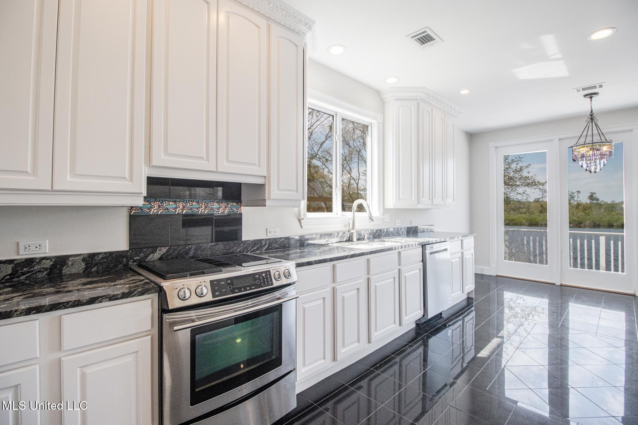 Gulfport, Mississippi, 39507, United States, 4 Bedrooms Bedrooms, ,3 BathroomsBathrooms,Residential,For Sale,1981808