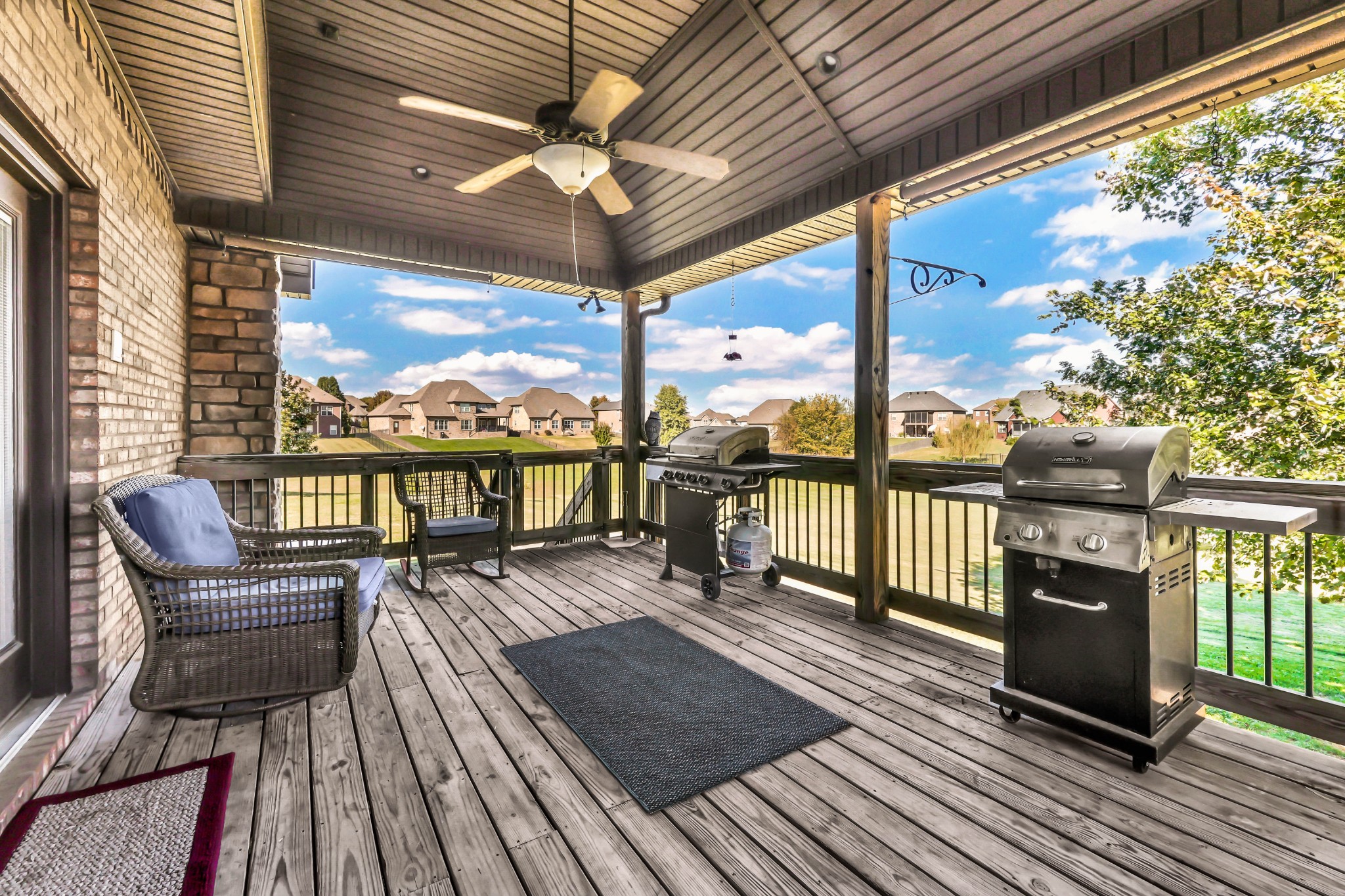 Clarksville, Tennessee, 37043, United States, 3 Bedrooms Bedrooms, ,4 BathroomsBathrooms,Residential,For Sale,1980733