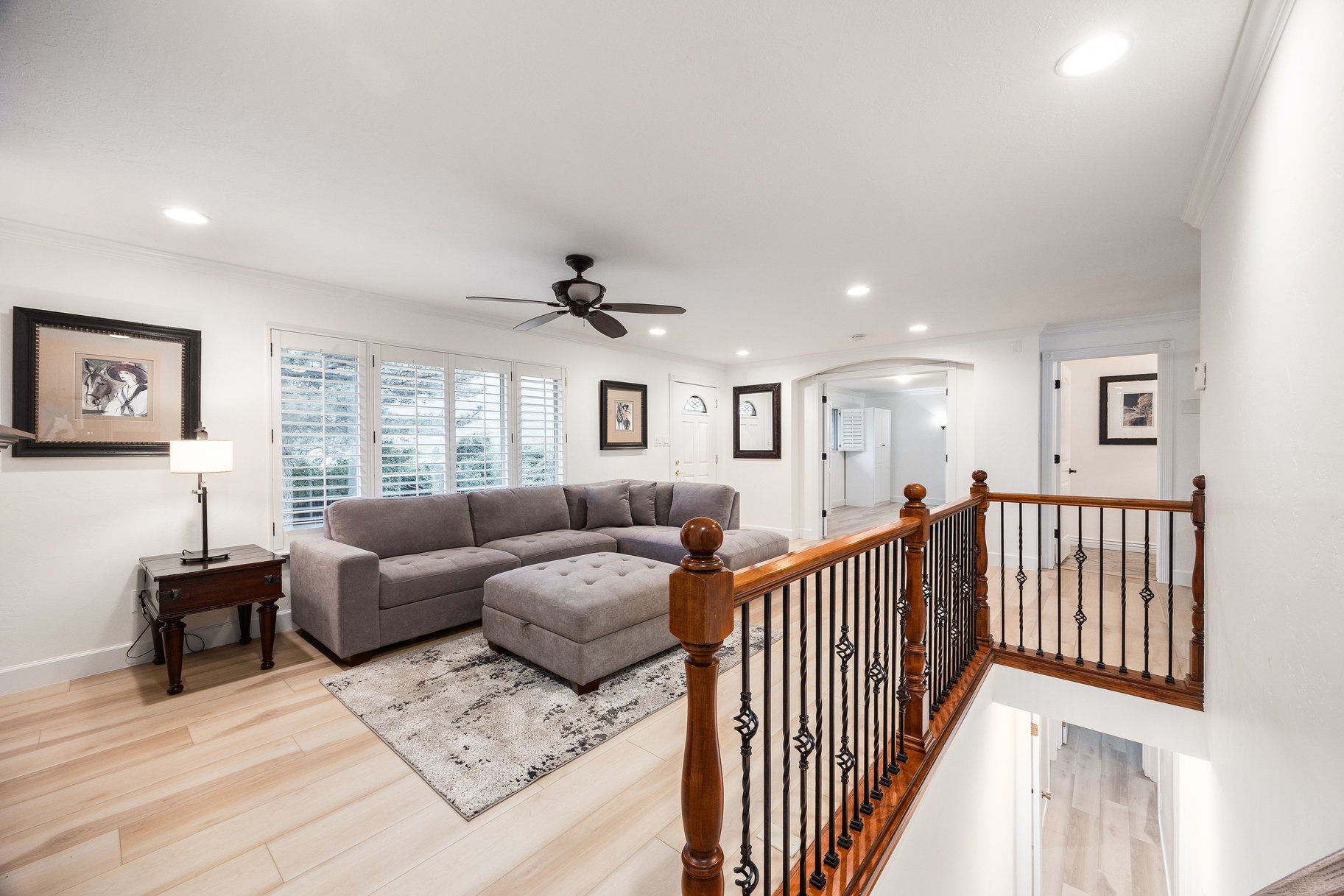  Incredibly Well-Maintained Horse Property with Indoor Arena & Views - 物件實景