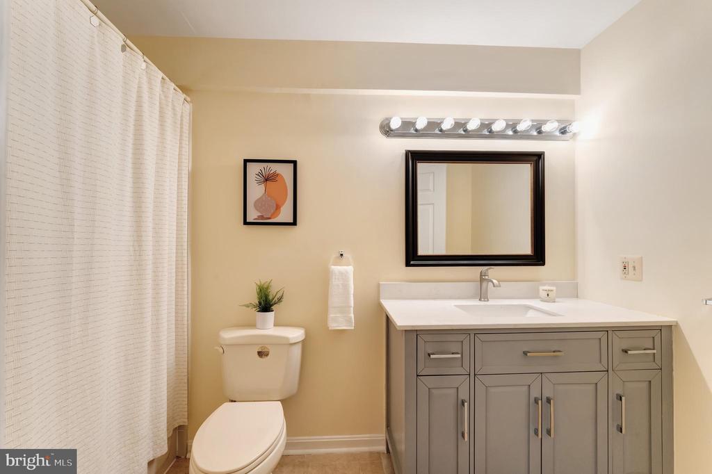 Herndon, Virginia, 20171, United States, 4 Bedrooms Bedrooms, ,5 BathroomsBathrooms,Residential,For Sale,1974486