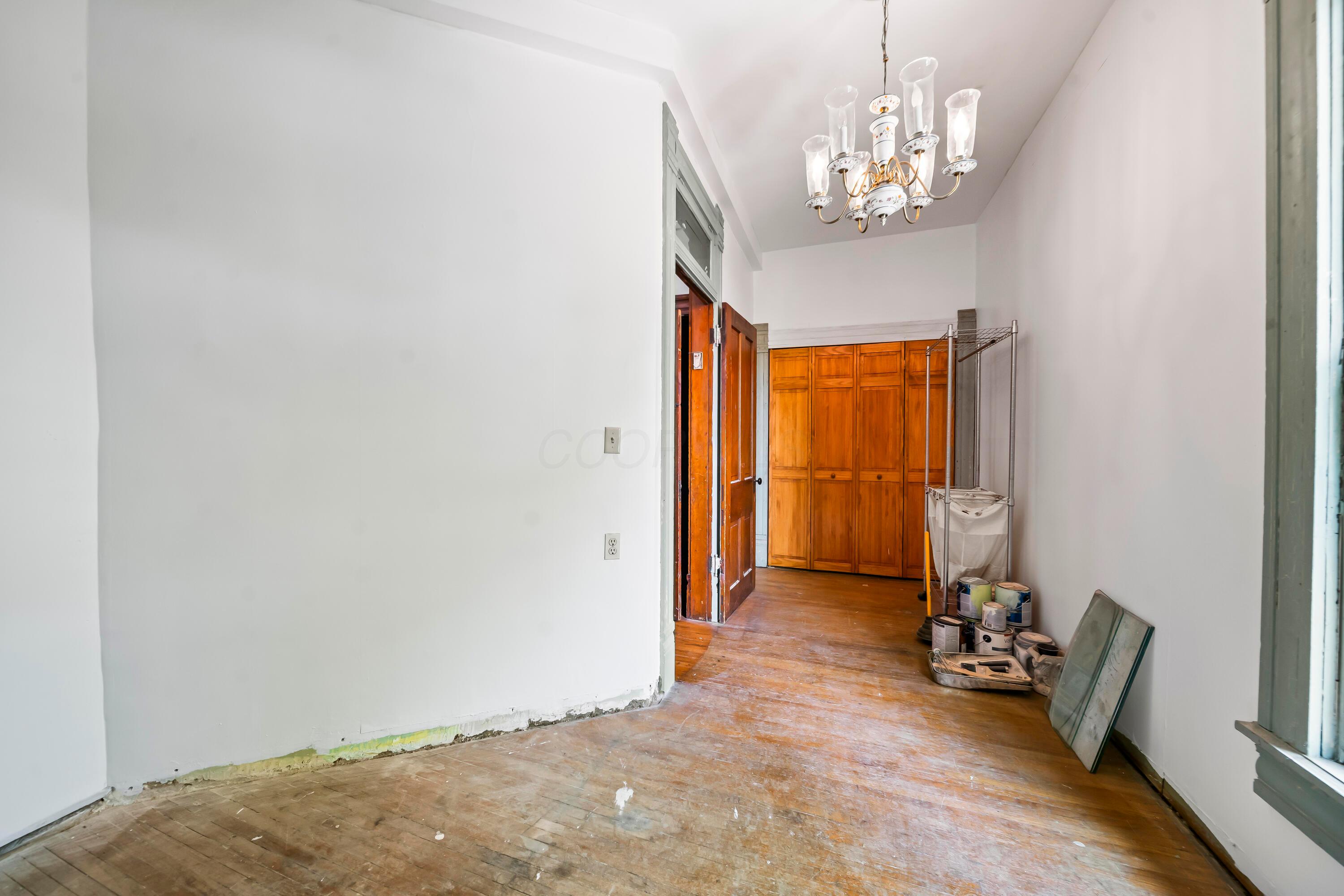 Columbus, Ohio, 43205, United States, 4 Bedrooms Bedrooms, ,3 BathroomsBathrooms,Residential,For Sale,1866885