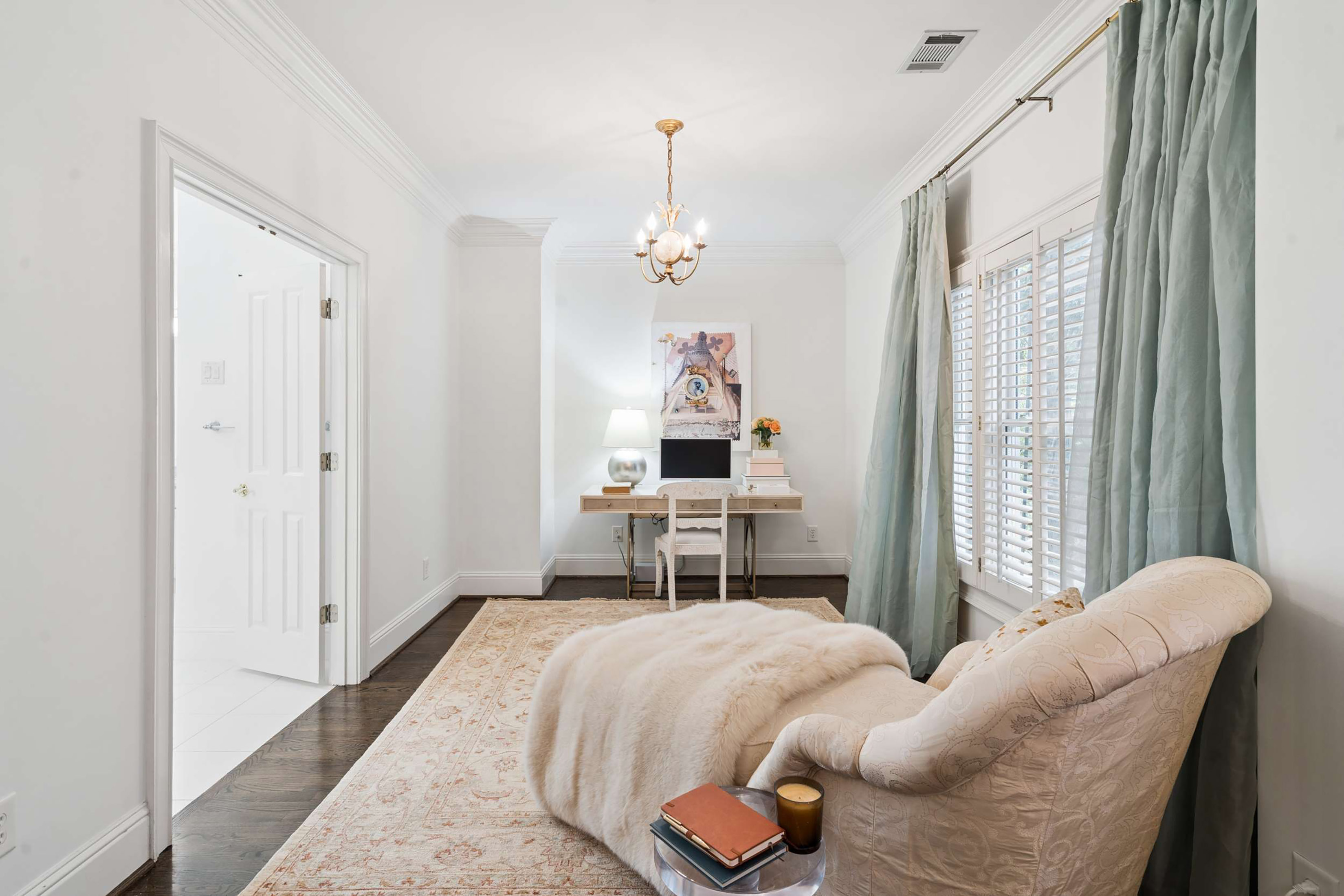  Incredible Opportunity to Live in a Quiet Gated Brookhaven Community - 物件實景