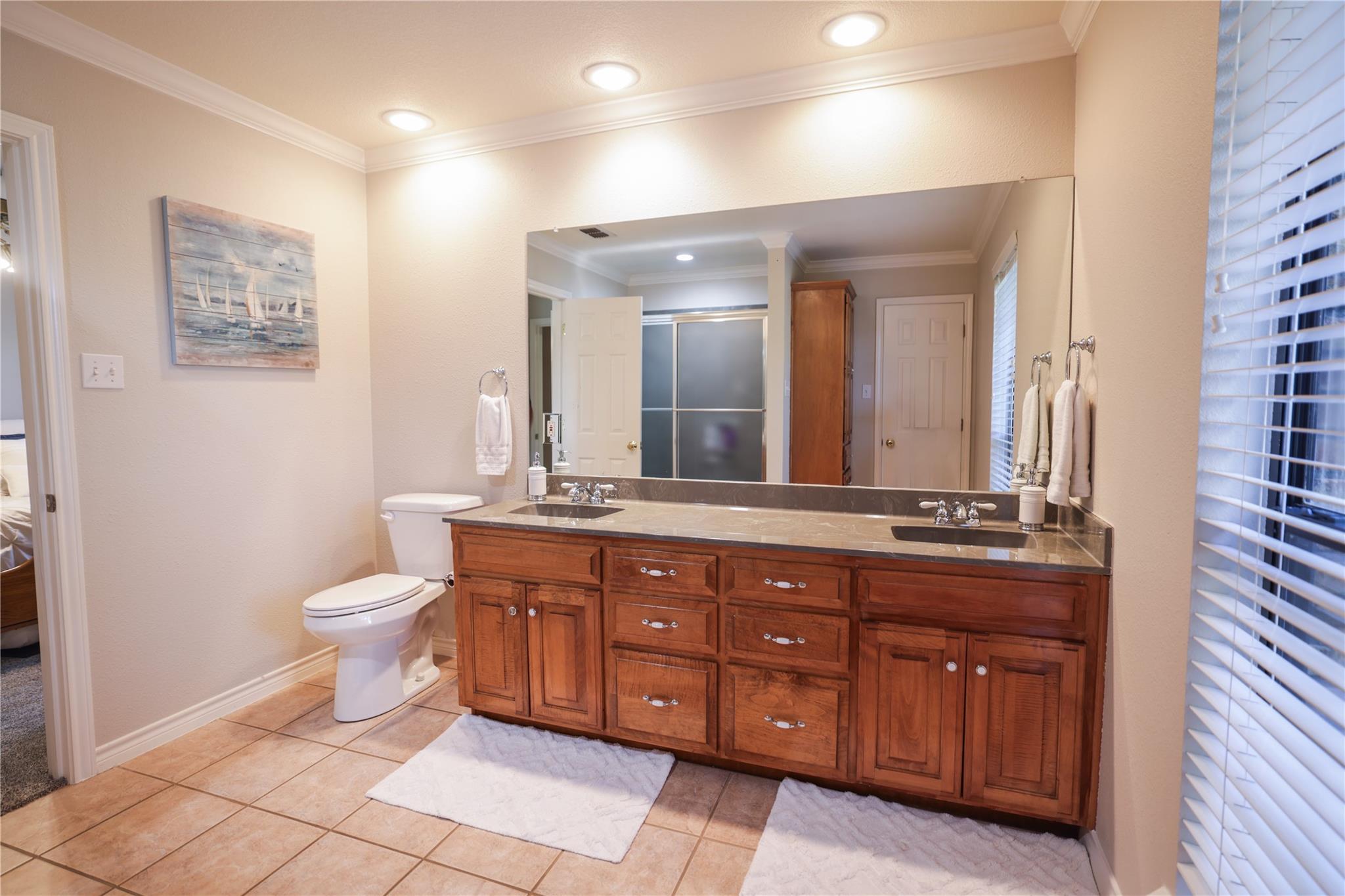 Terrell, Texas, 75161, United States, 3 Bedrooms Bedrooms, ,3 BathroomsBathrooms,Residential,For Sale,1977781