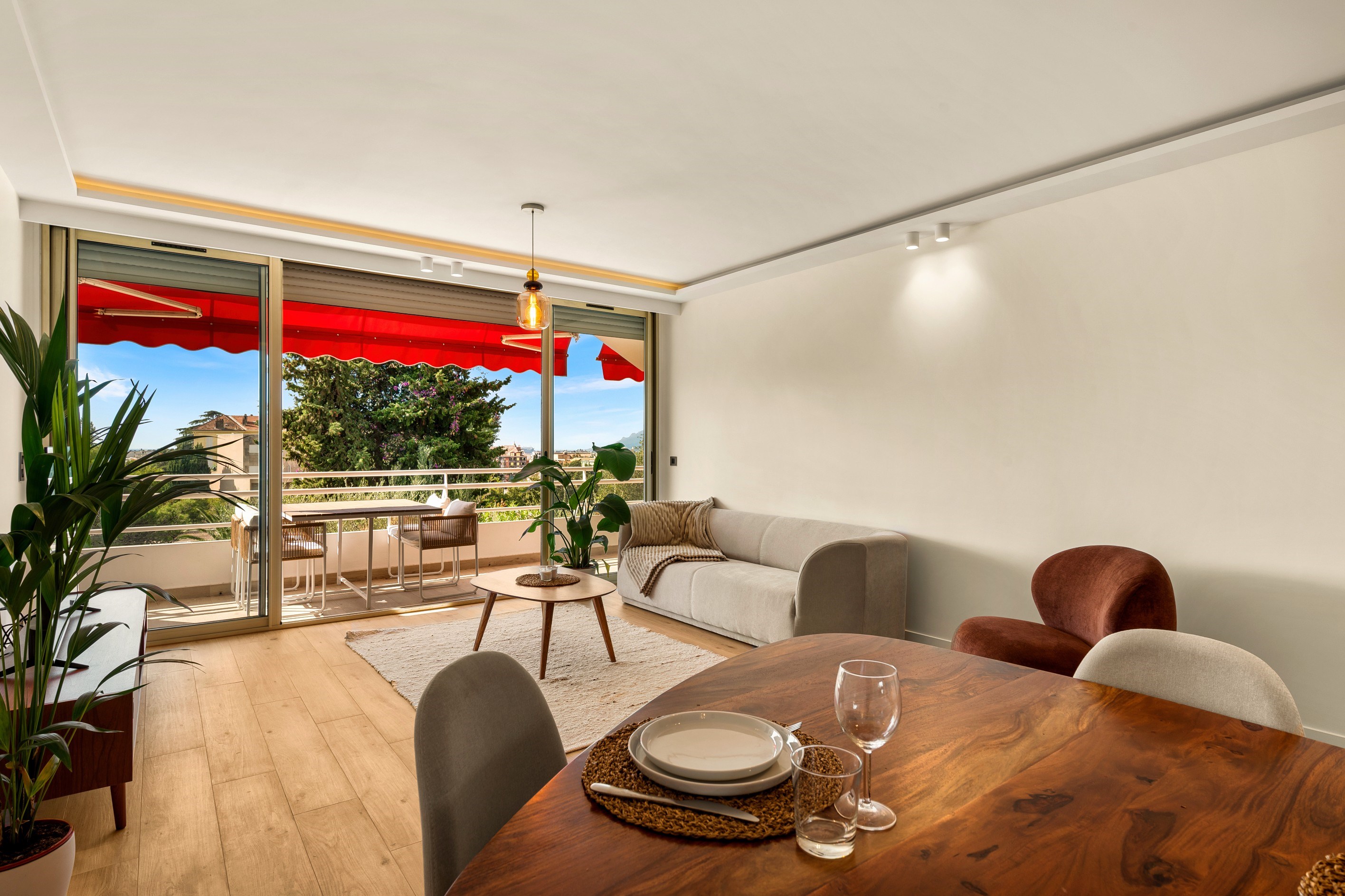  CANNES MONTFLEURY- Renovated Apartment with Open Garden Views, Close to All Ame… - 物件實景